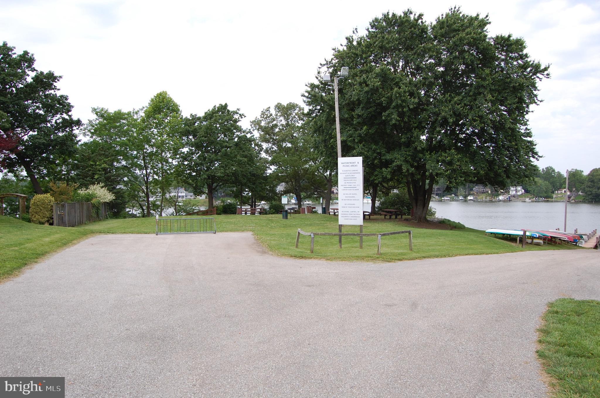 ELIZABETHS LANDING - Residential