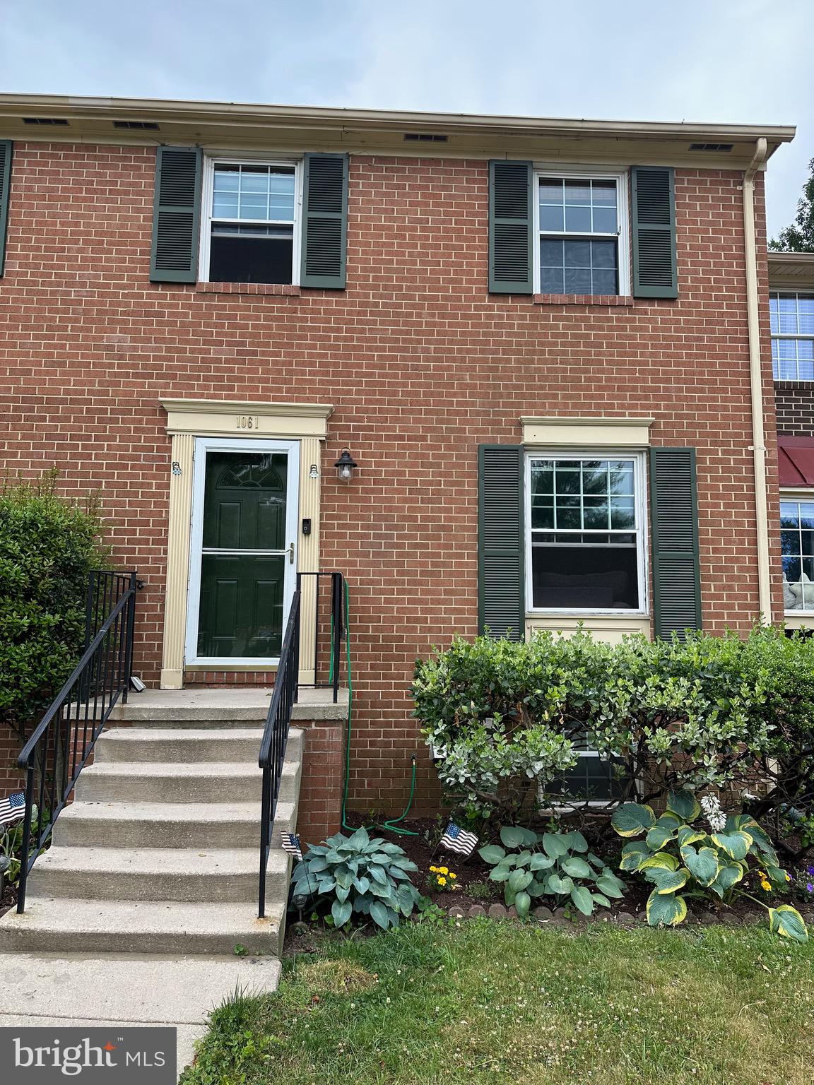 ELIZABETHS LANDING - Residential