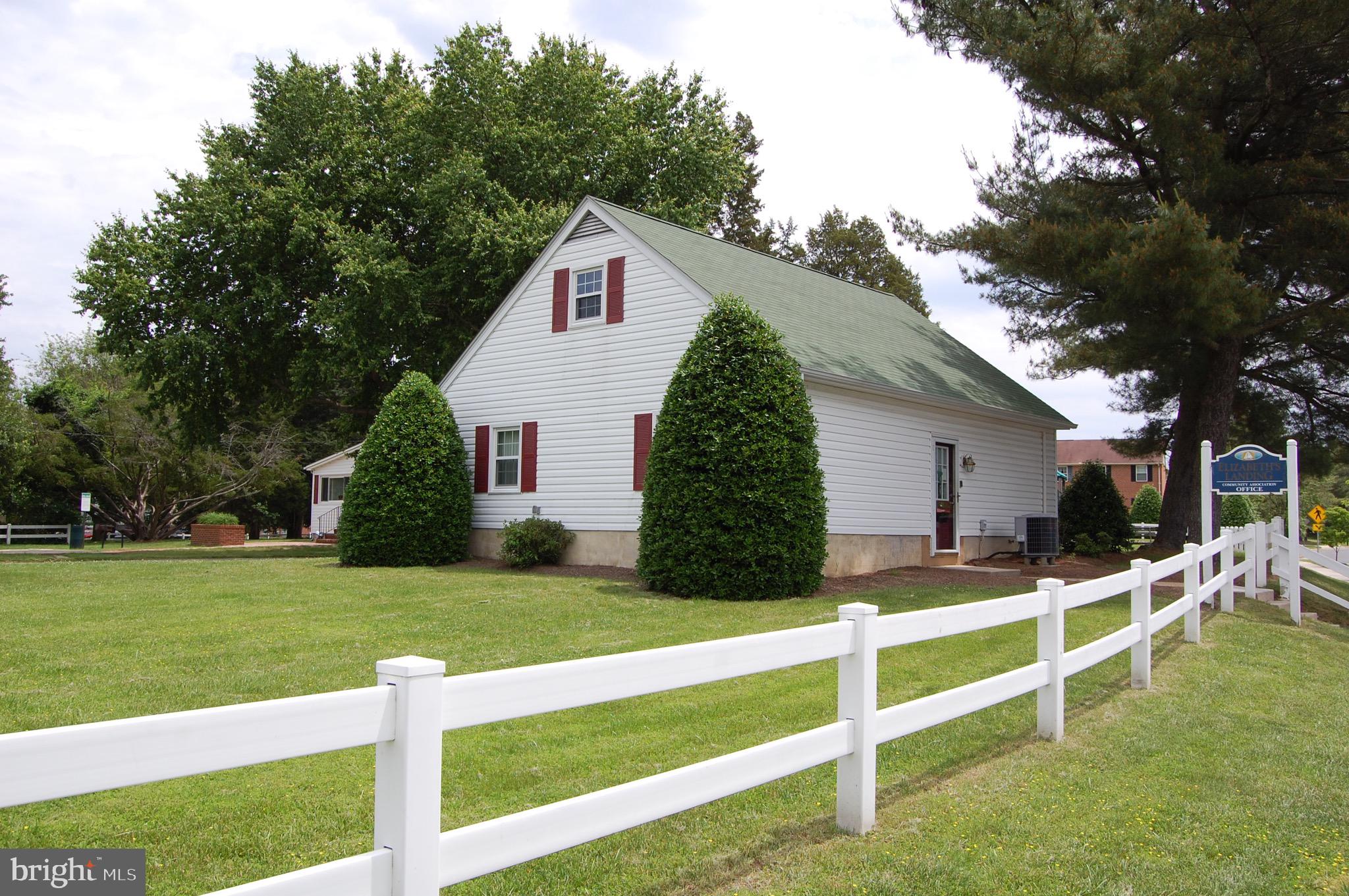 ELIZABETHS LANDING - Residential