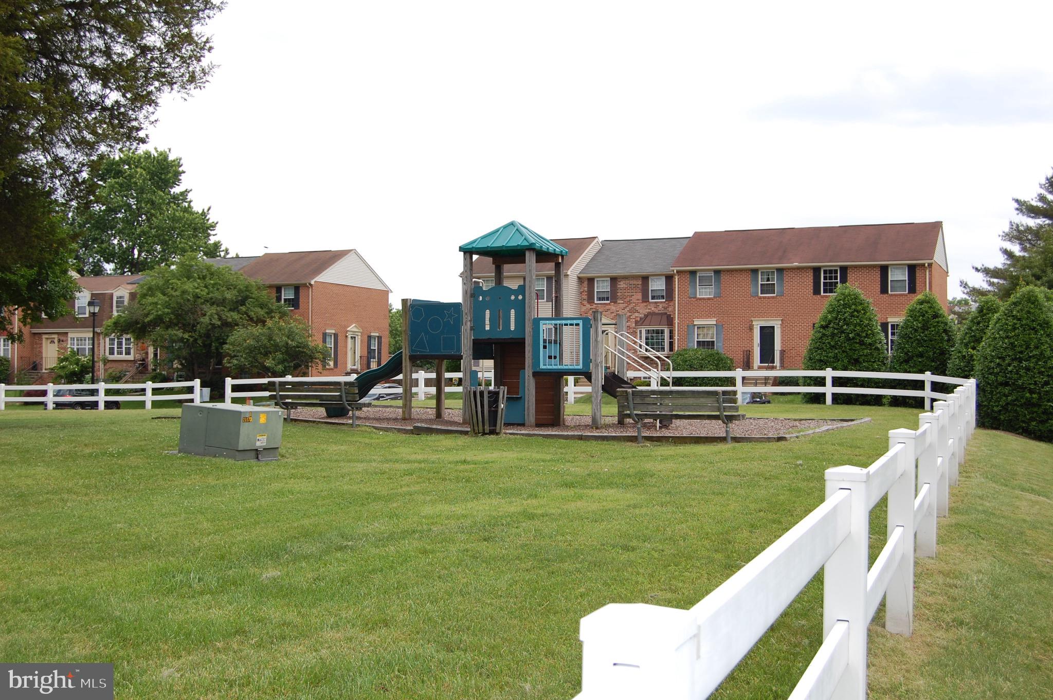 ELIZABETHS LANDING - Residential