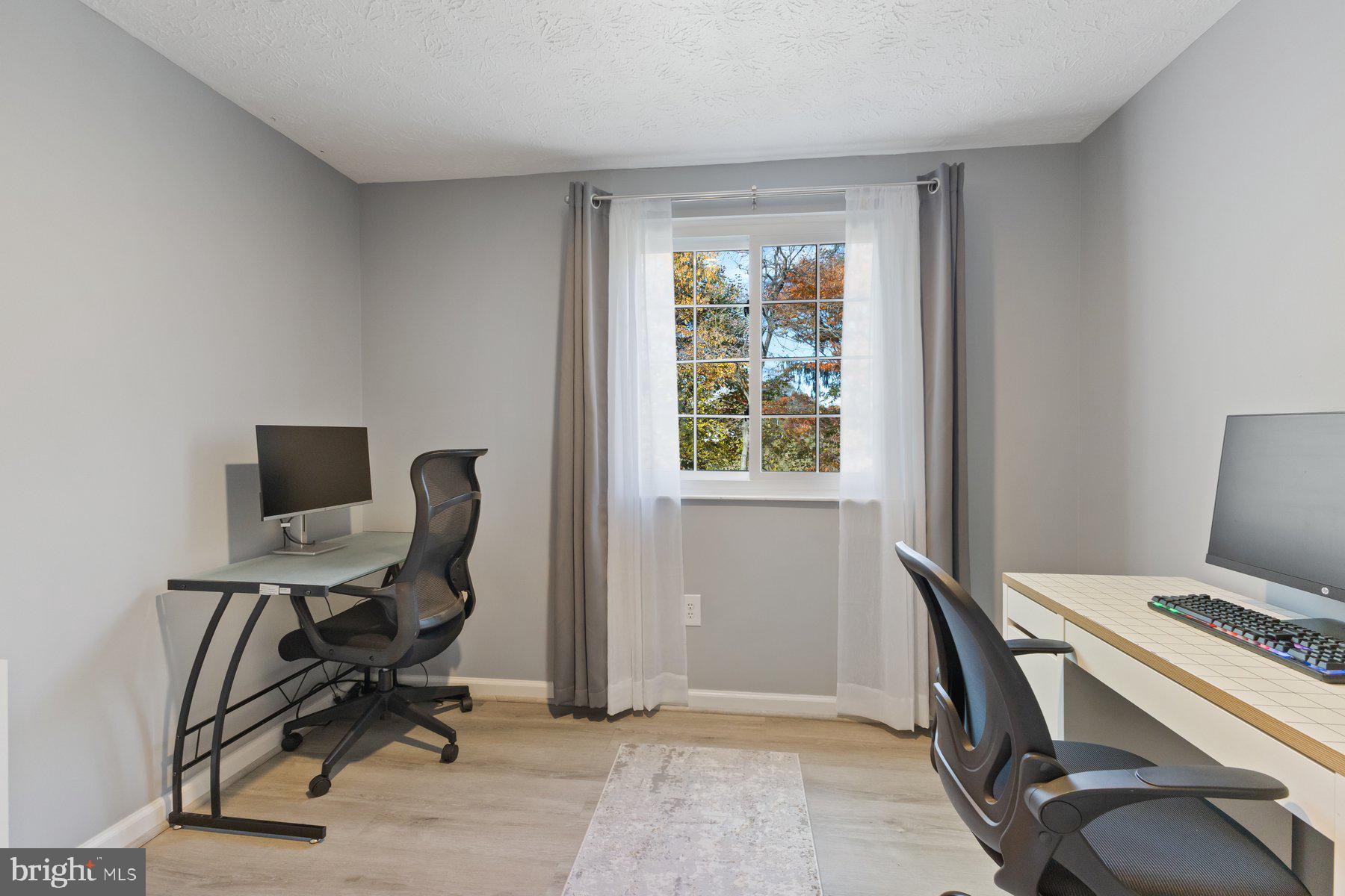 OAK SPRINGS - Residential