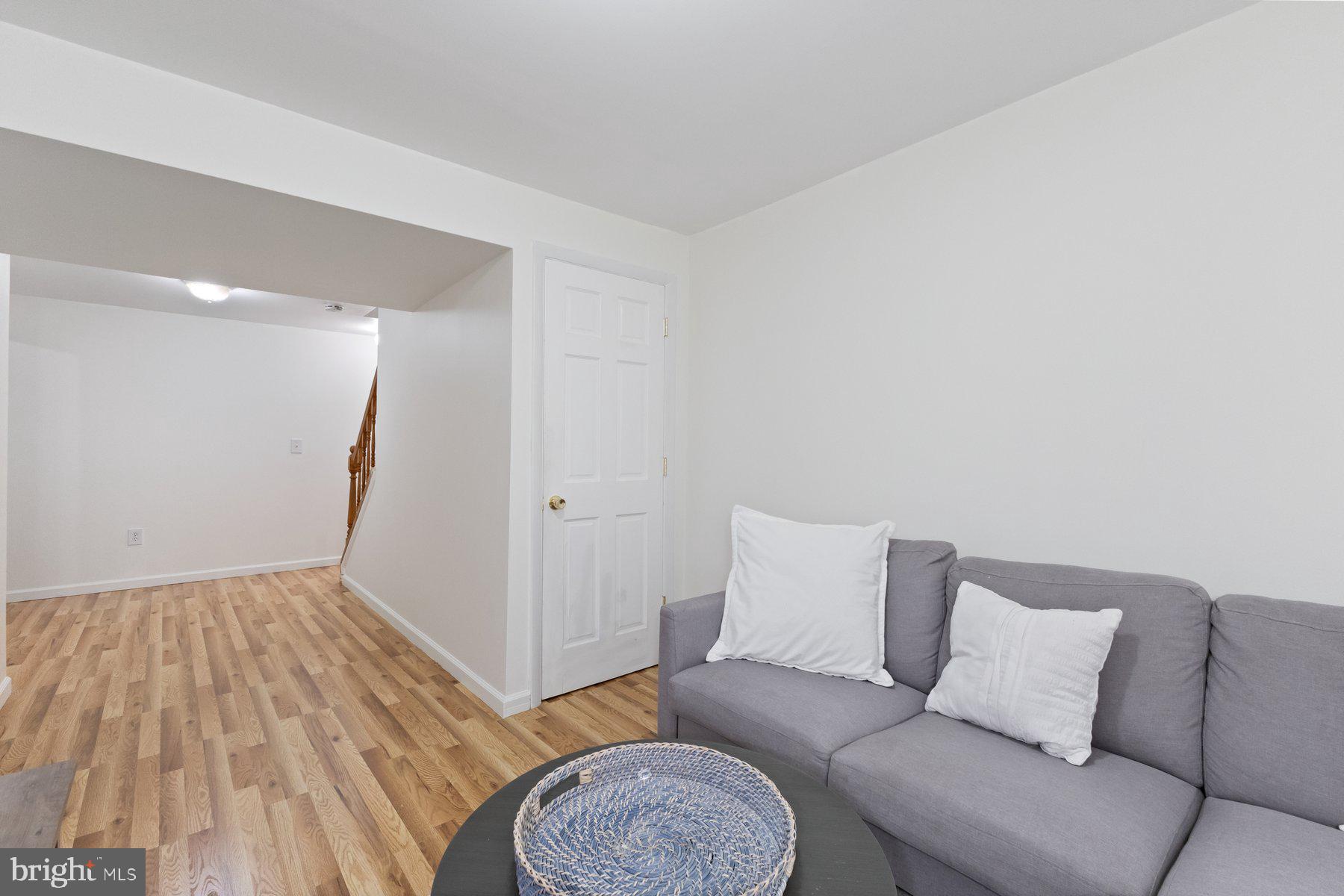 OAK SPRINGS - Residential