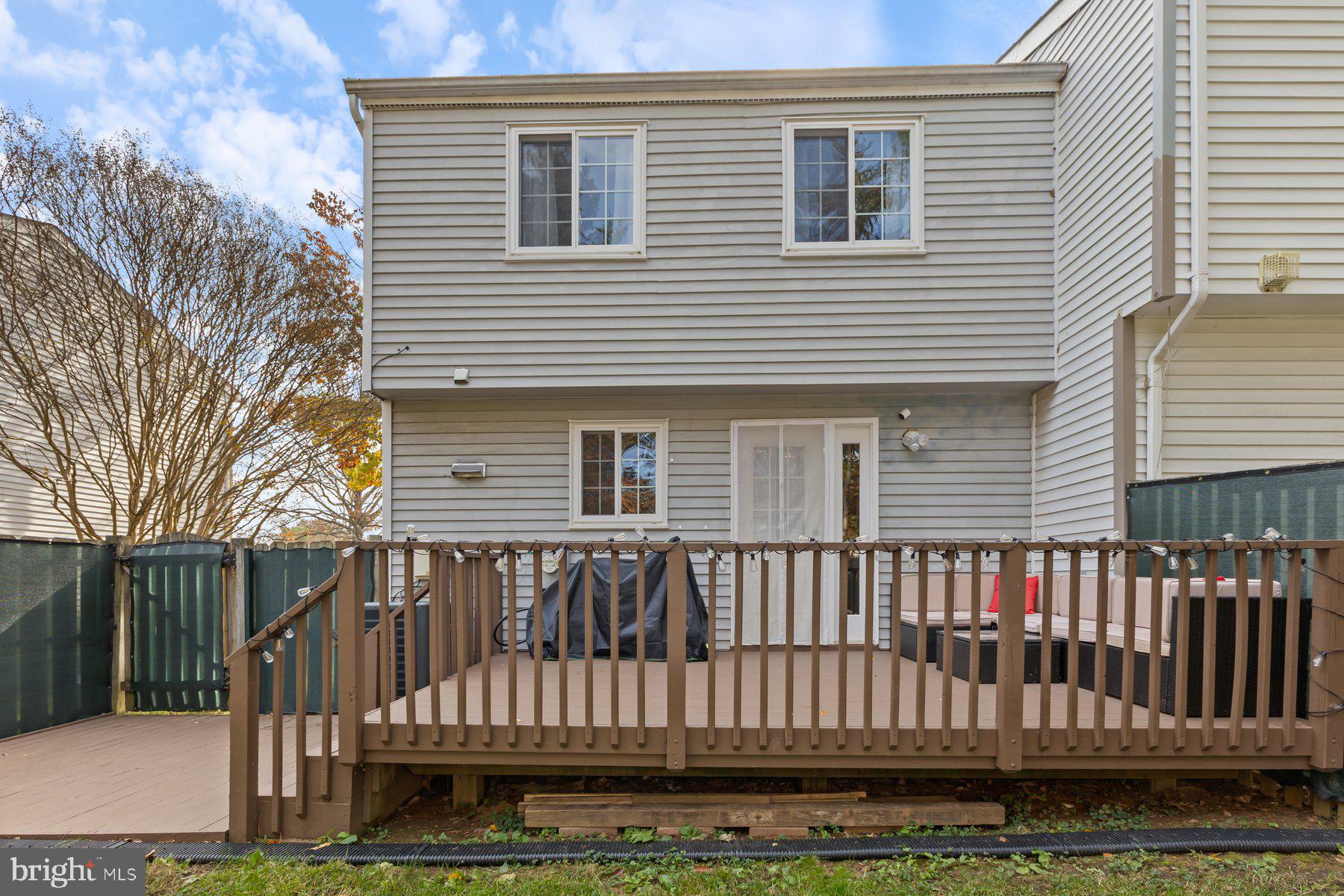 OAK SPRINGS - Residential