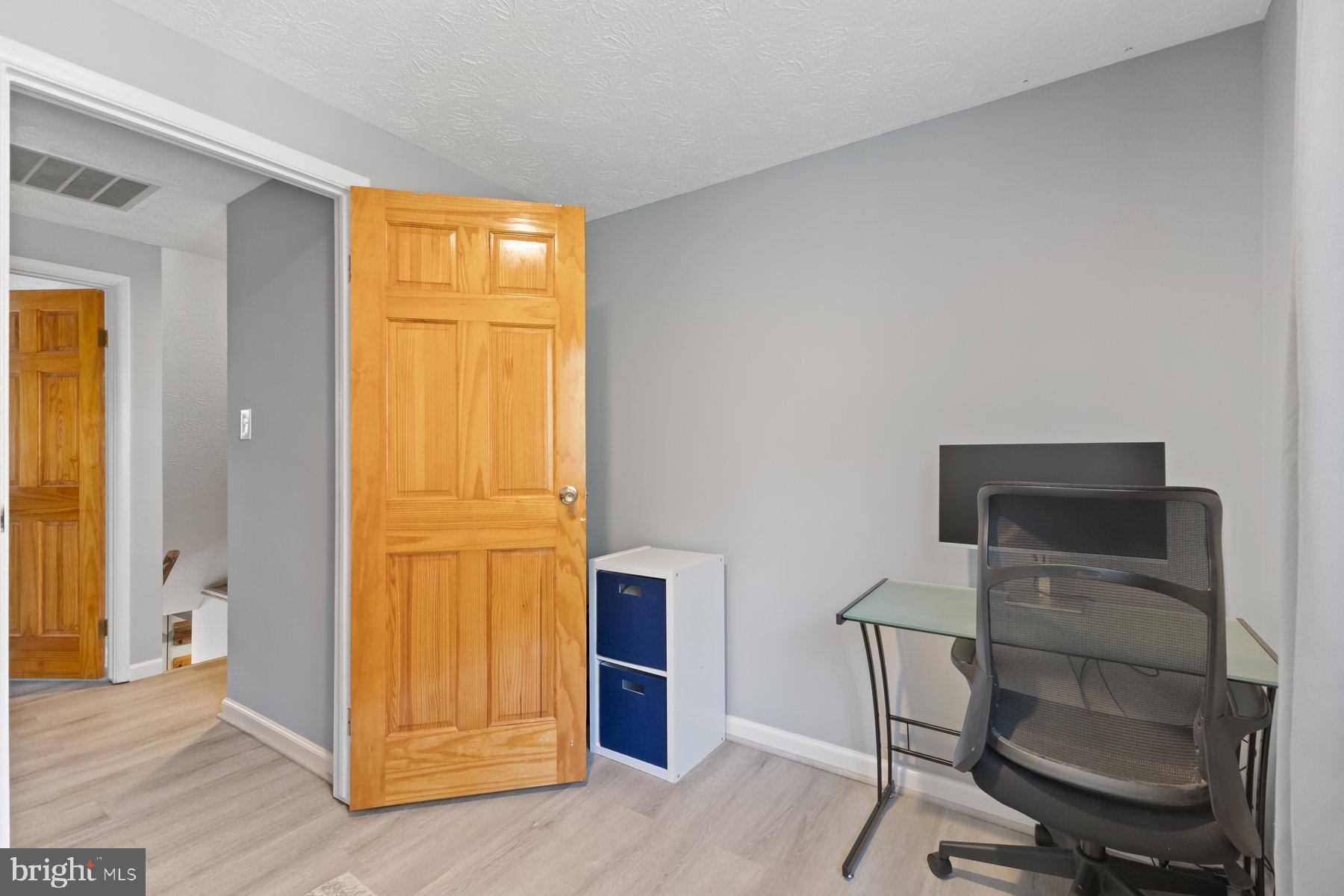 OAK SPRINGS - Residential