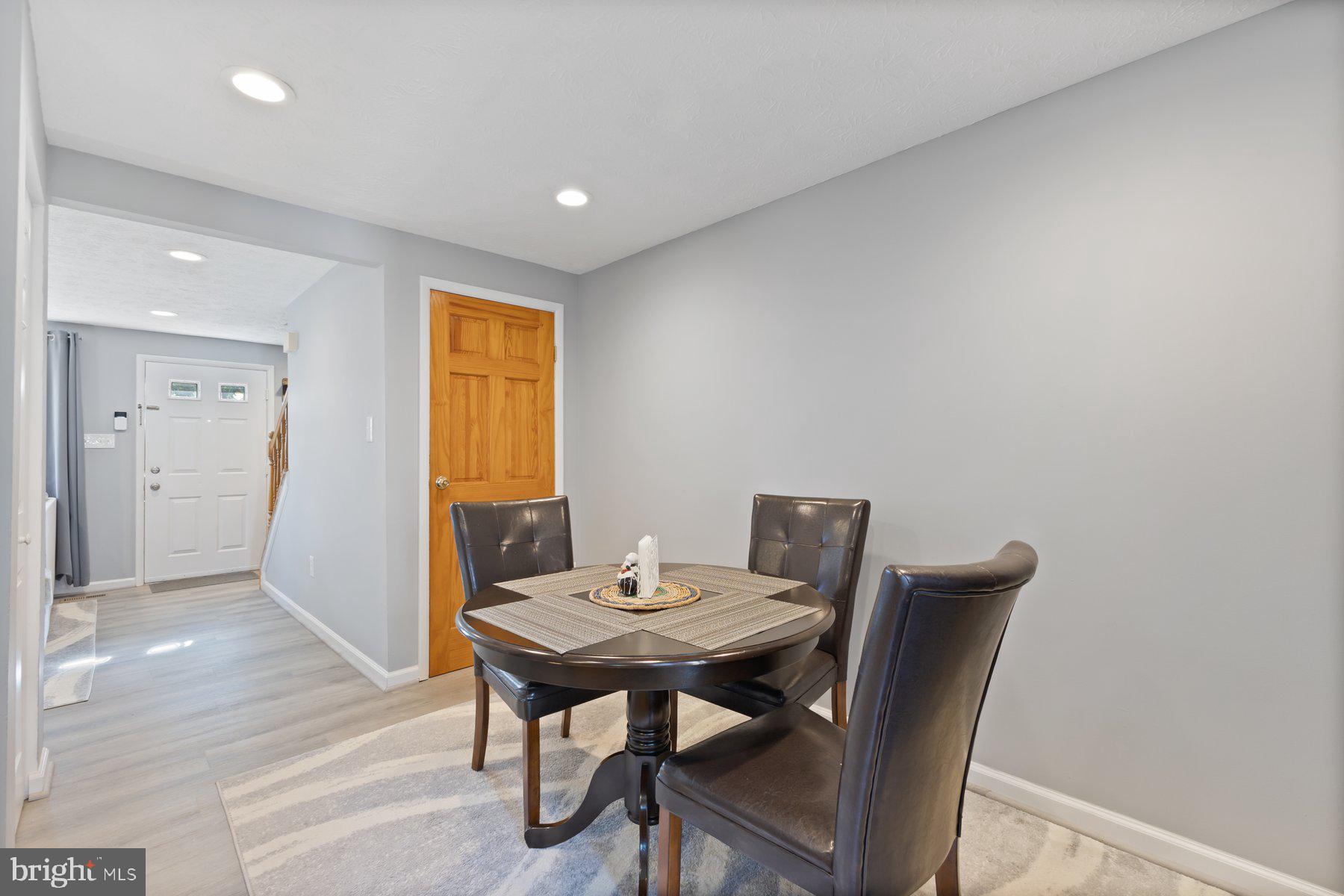 OAK SPRINGS - Residential