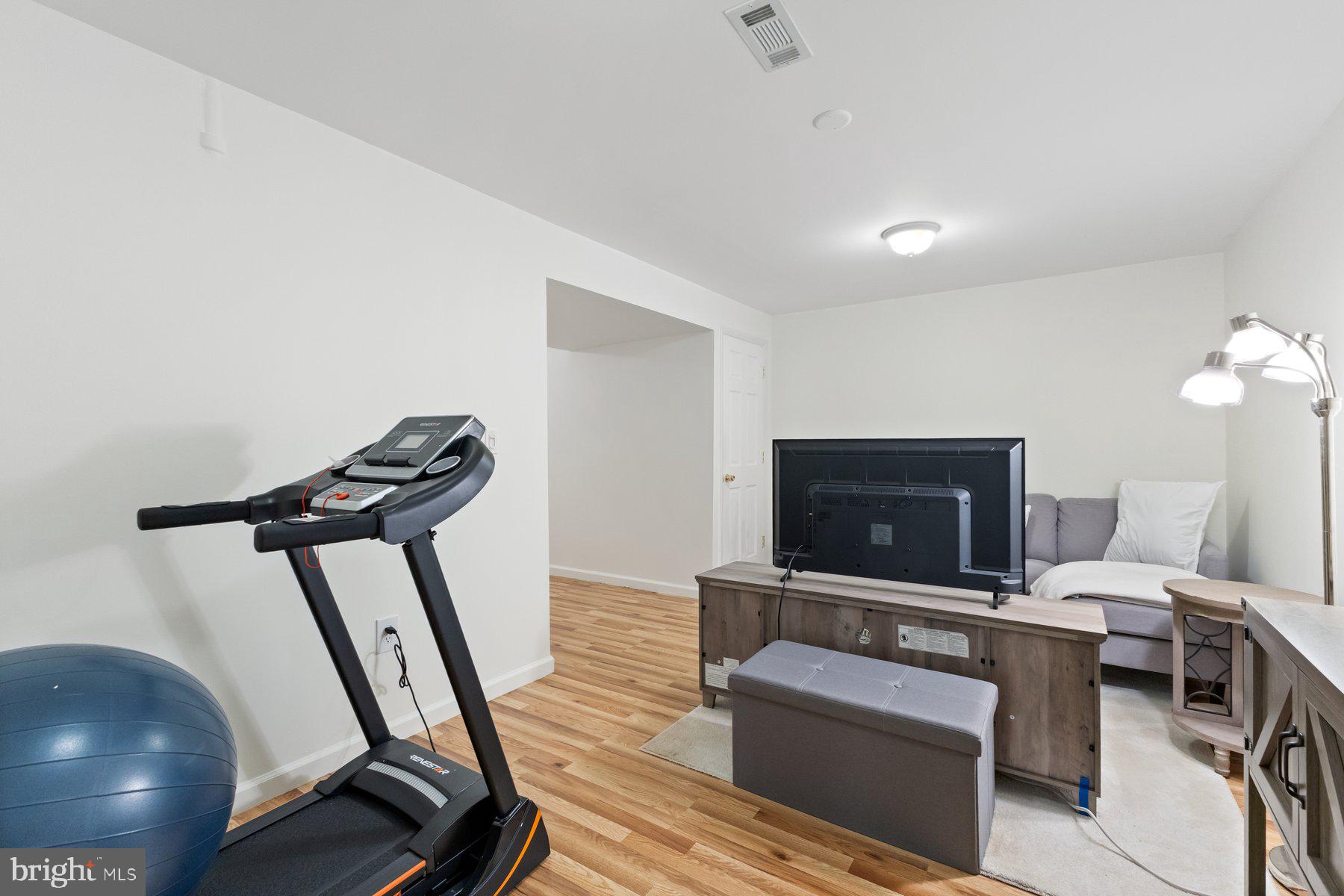 OAK SPRINGS - Residential