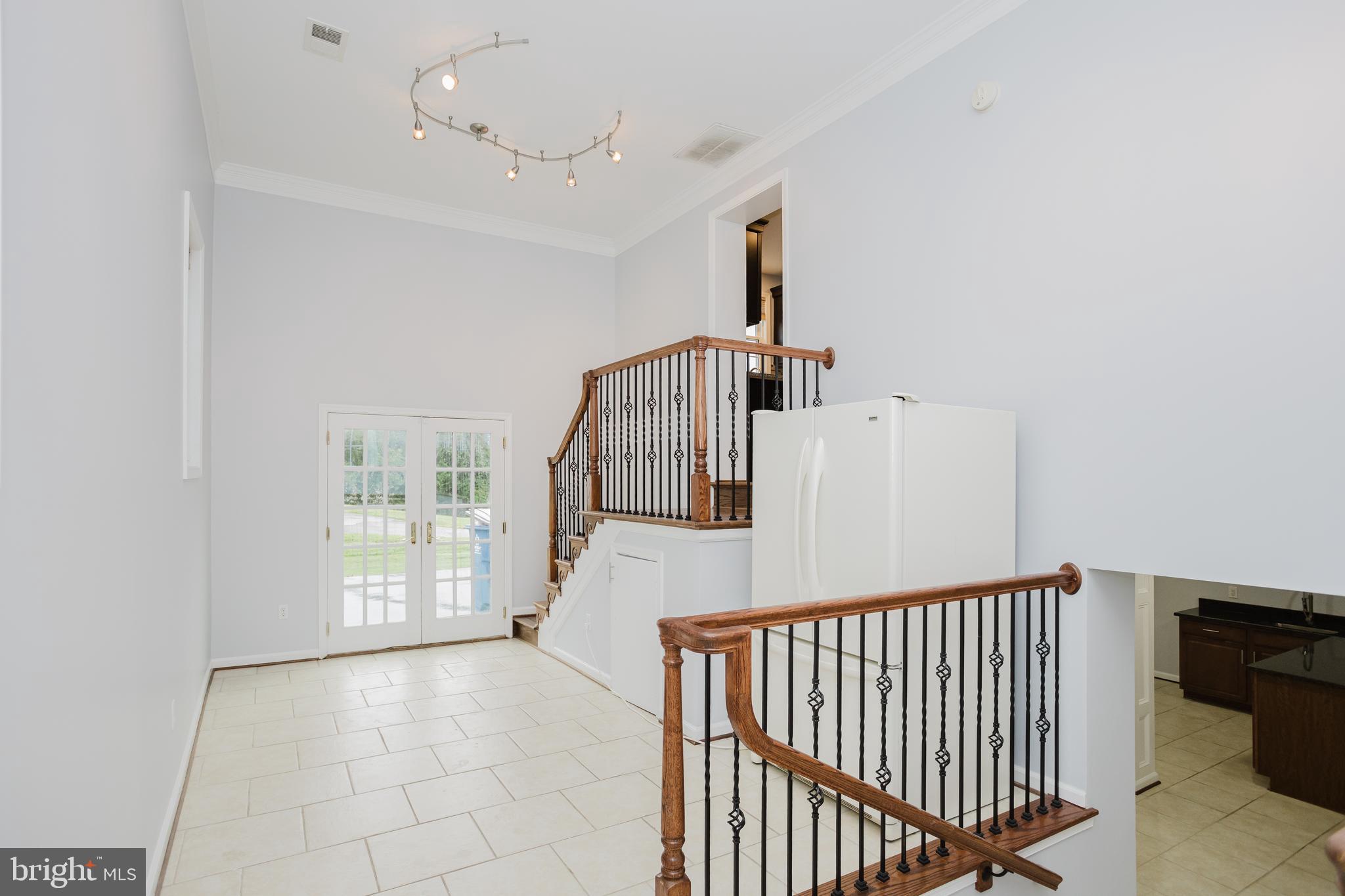 GUNDERVALE - Residential Lease