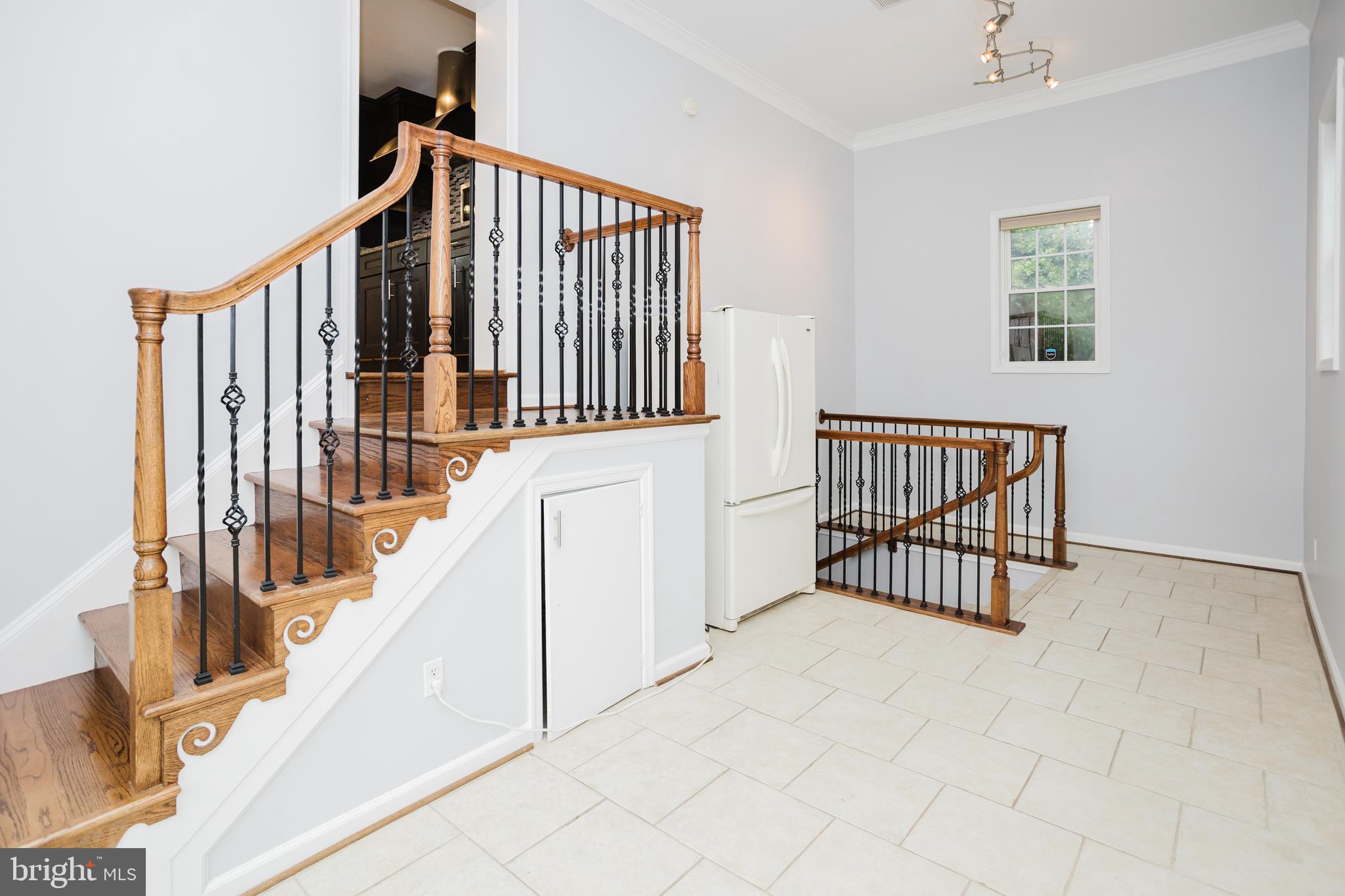 GUNDERVALE - Residential Lease