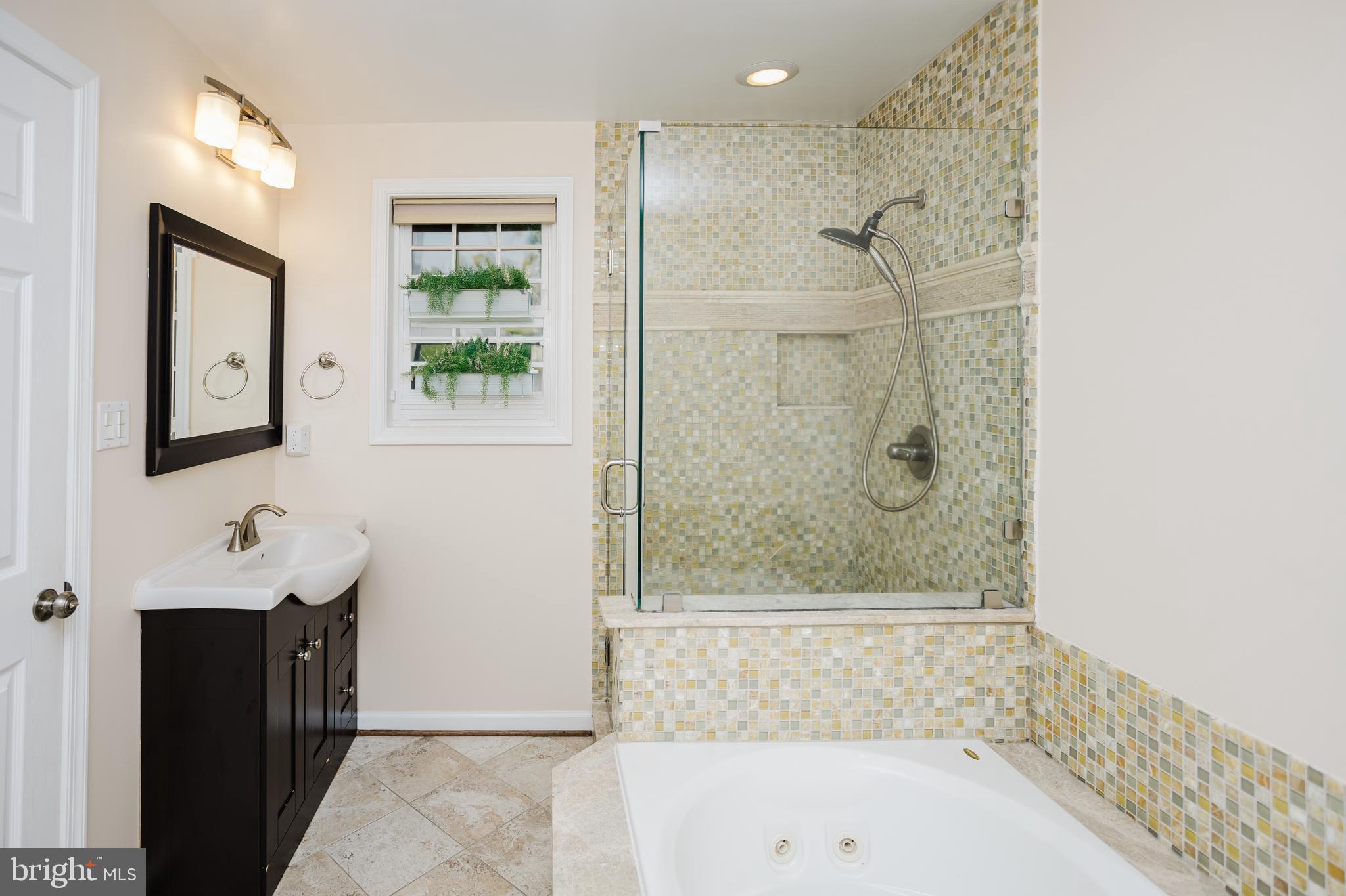 GUNDERVALE - Residential Lease