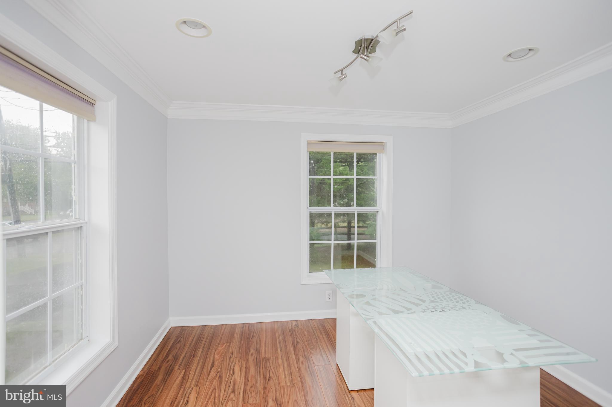 GUNDERVALE - Residential Lease