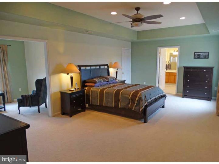MEADOWBROOK - Residential