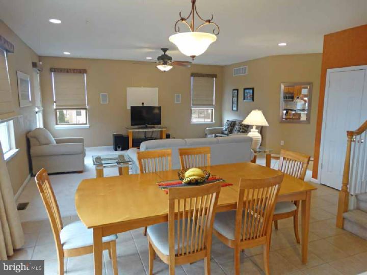MEADOWBROOK - Residential