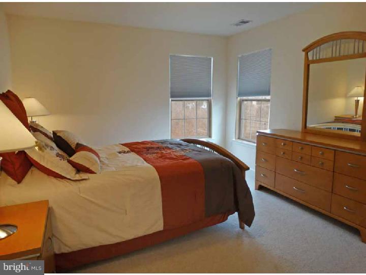 MEADOWBROOK - Residential