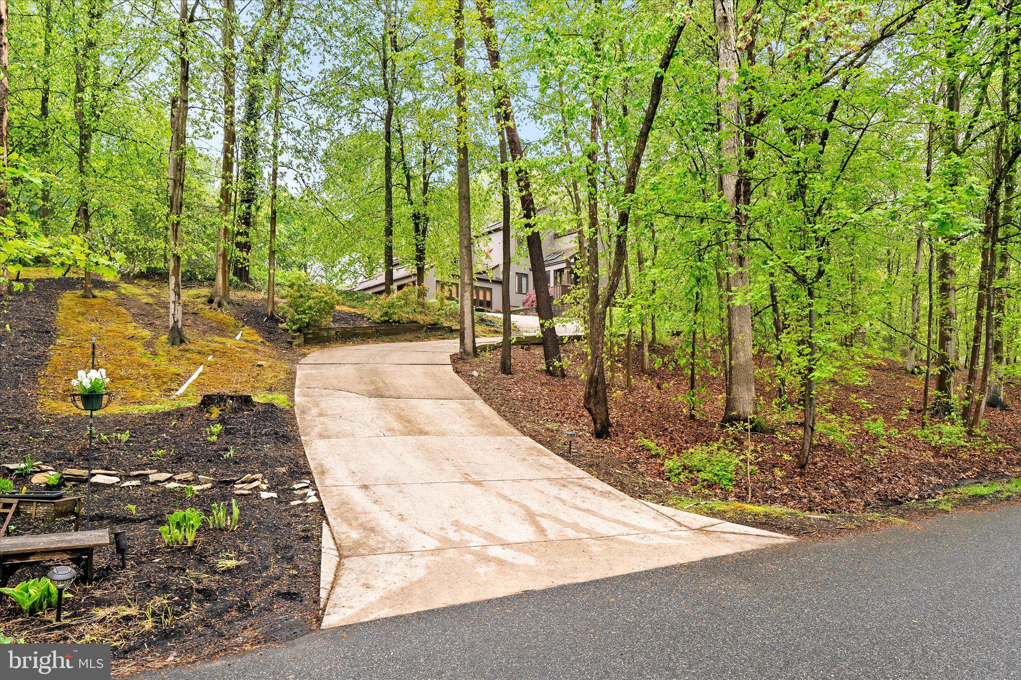 621 HANOVER DRIVE