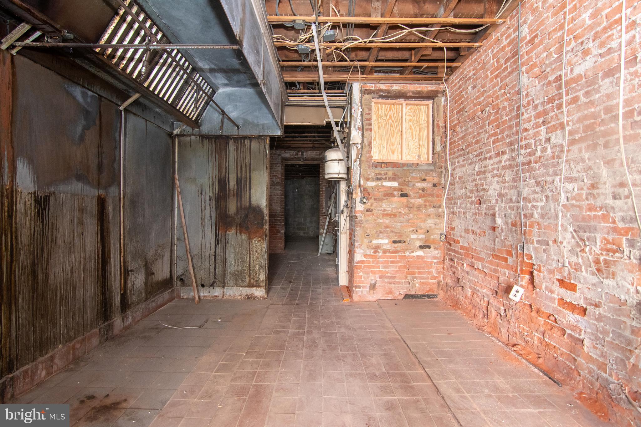 BELAIR-EDISON - Commercial Sale