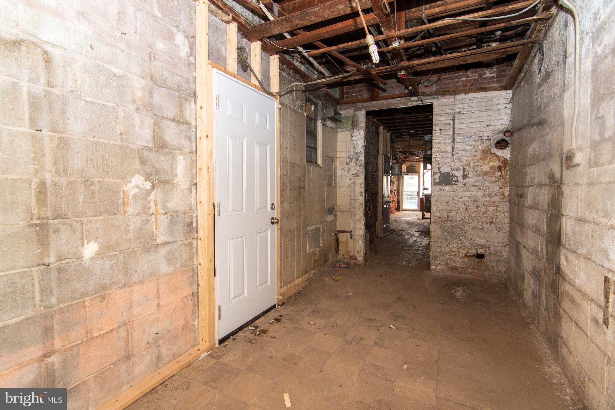 BELAIR-EDISON - Commercial Sale