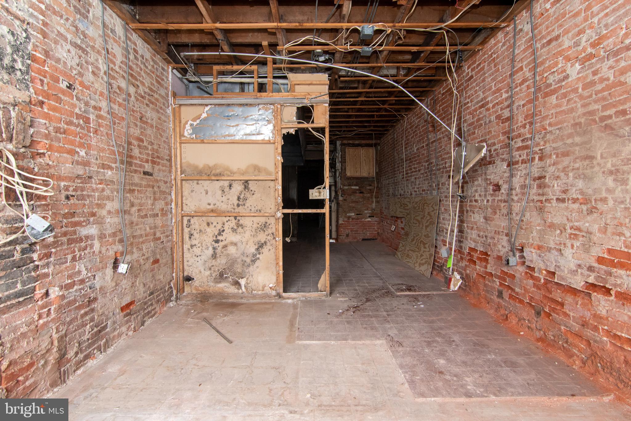 BELAIR-EDISON - Commercial Sale