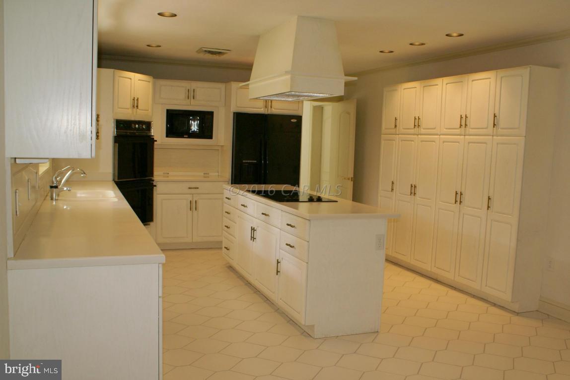 TONY TANK - Residential