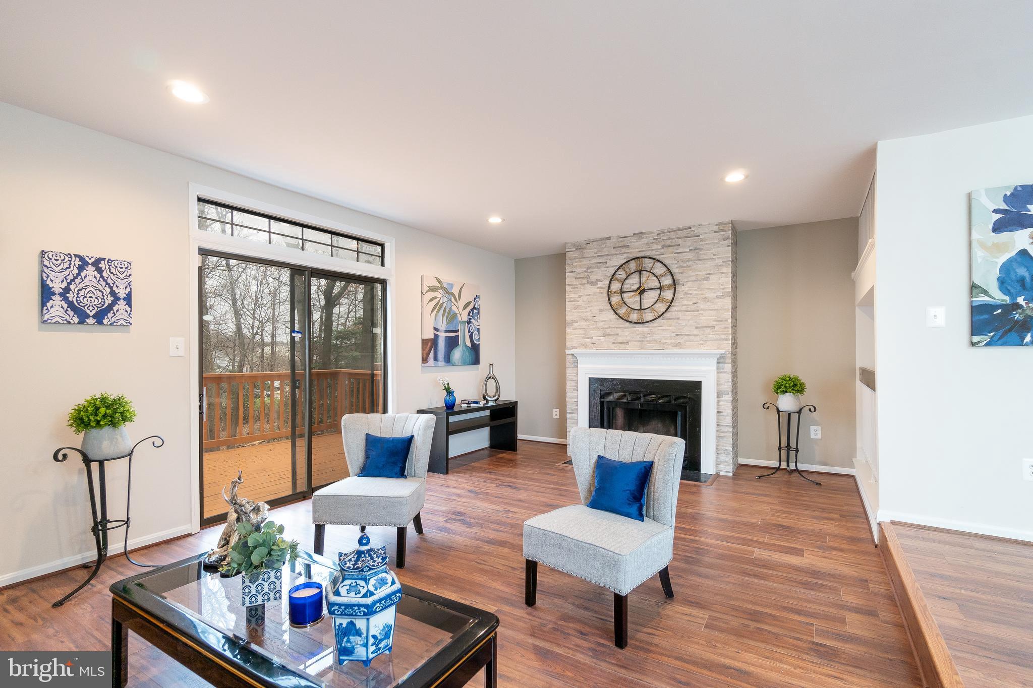 LAUREL OAKS - Residential