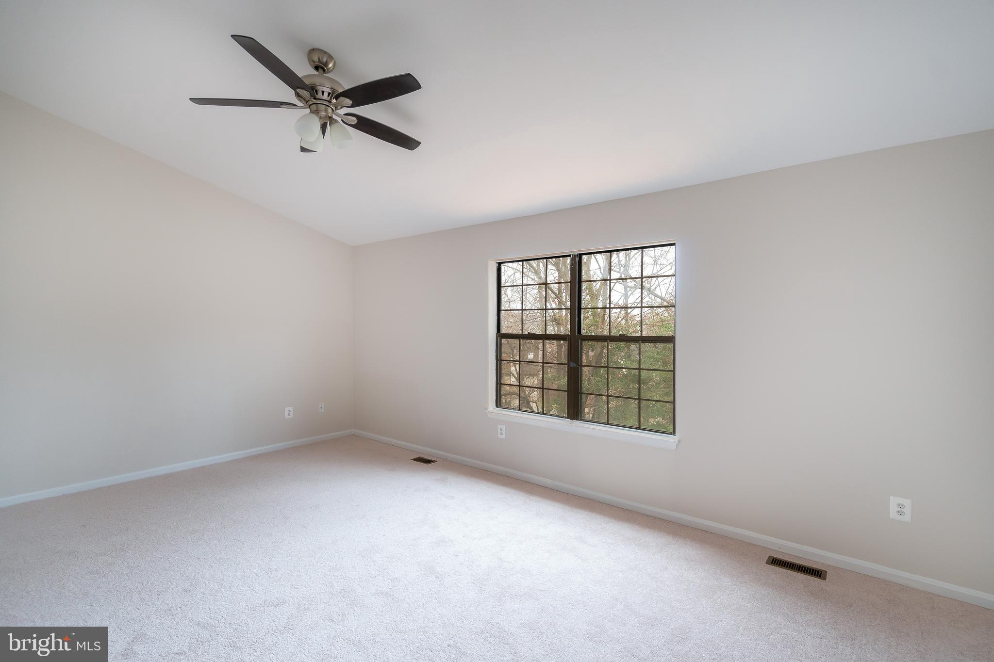 LAUREL OAKS - Residential