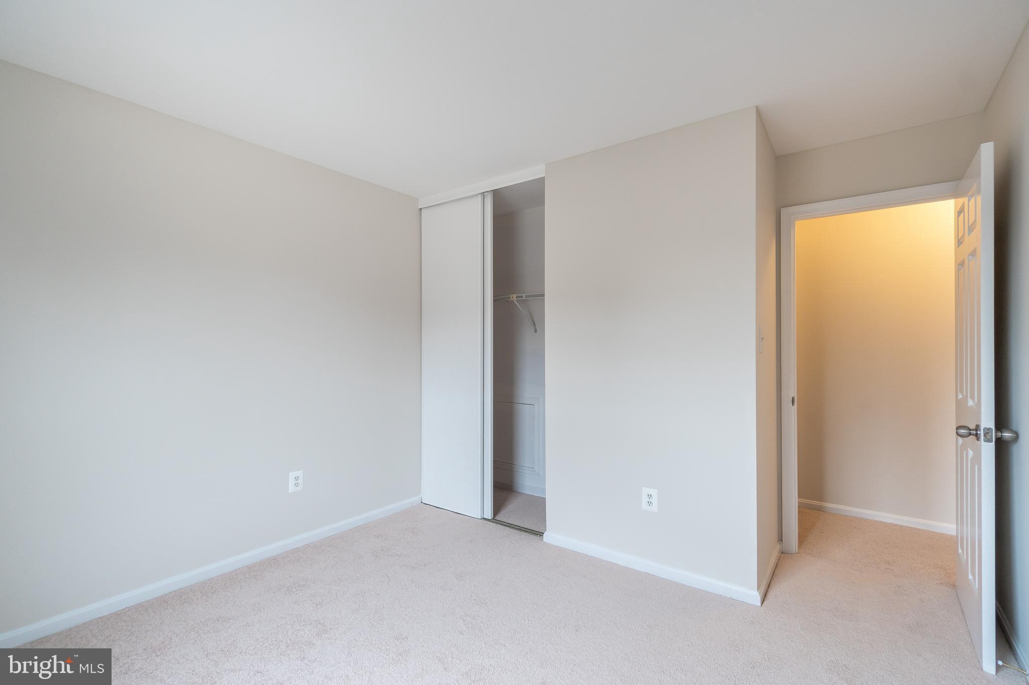 LAUREL OAKS - Residential