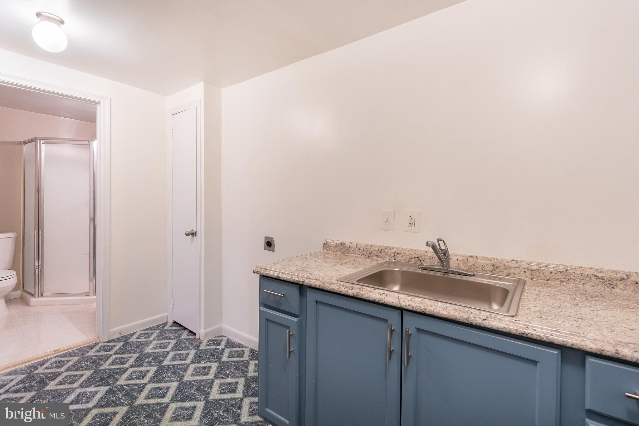 LAUREL OAKS - Residential