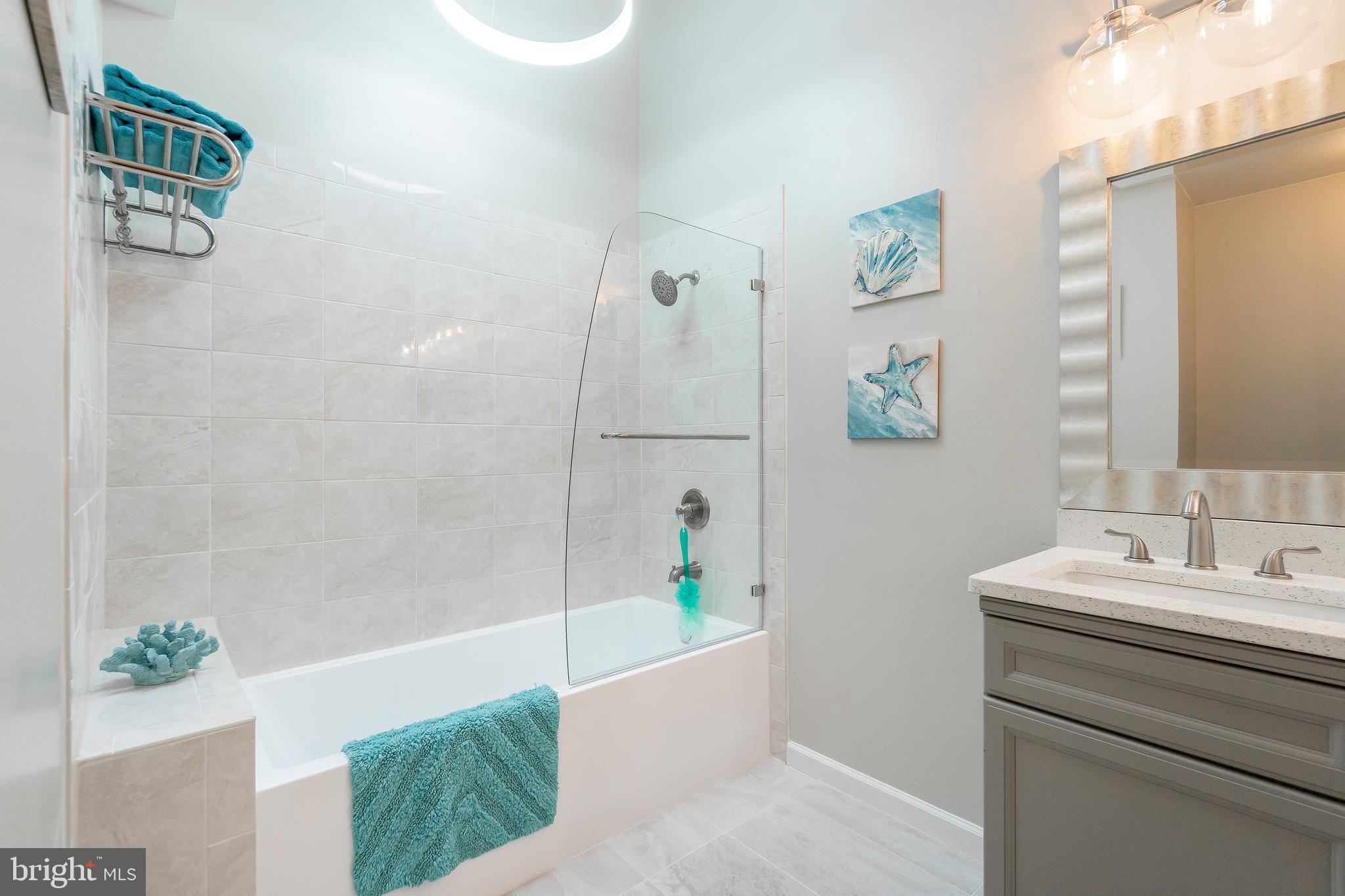 LAUREL OAKS - Residential