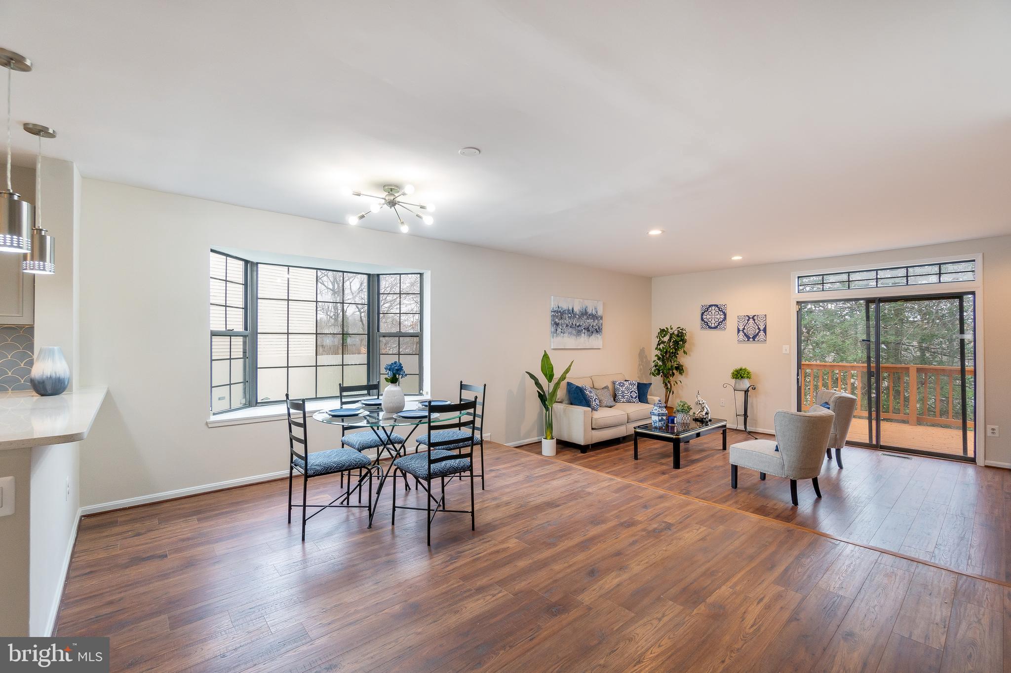 LAUREL OAKS - Residential