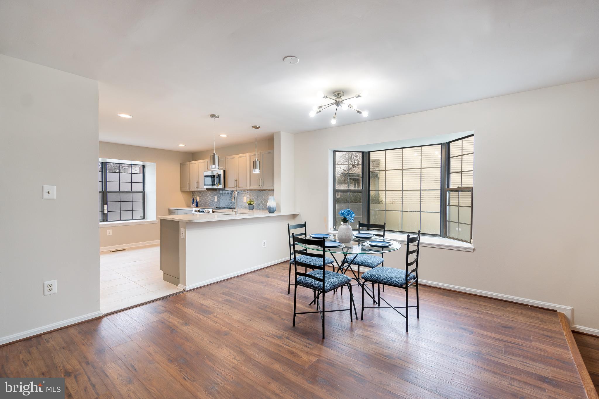 LAUREL OAKS - Residential