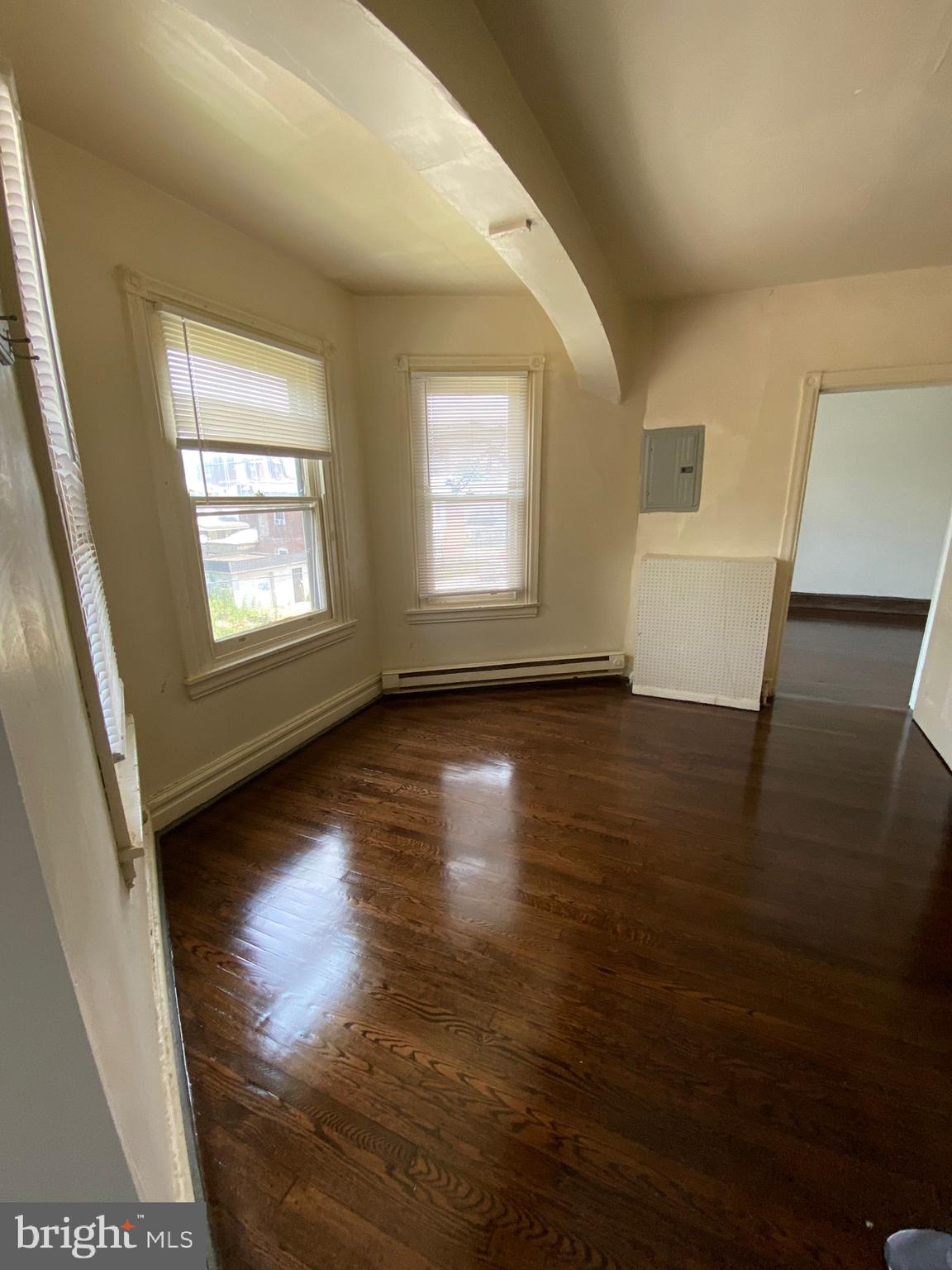 FRANKFORD - Residential Lease