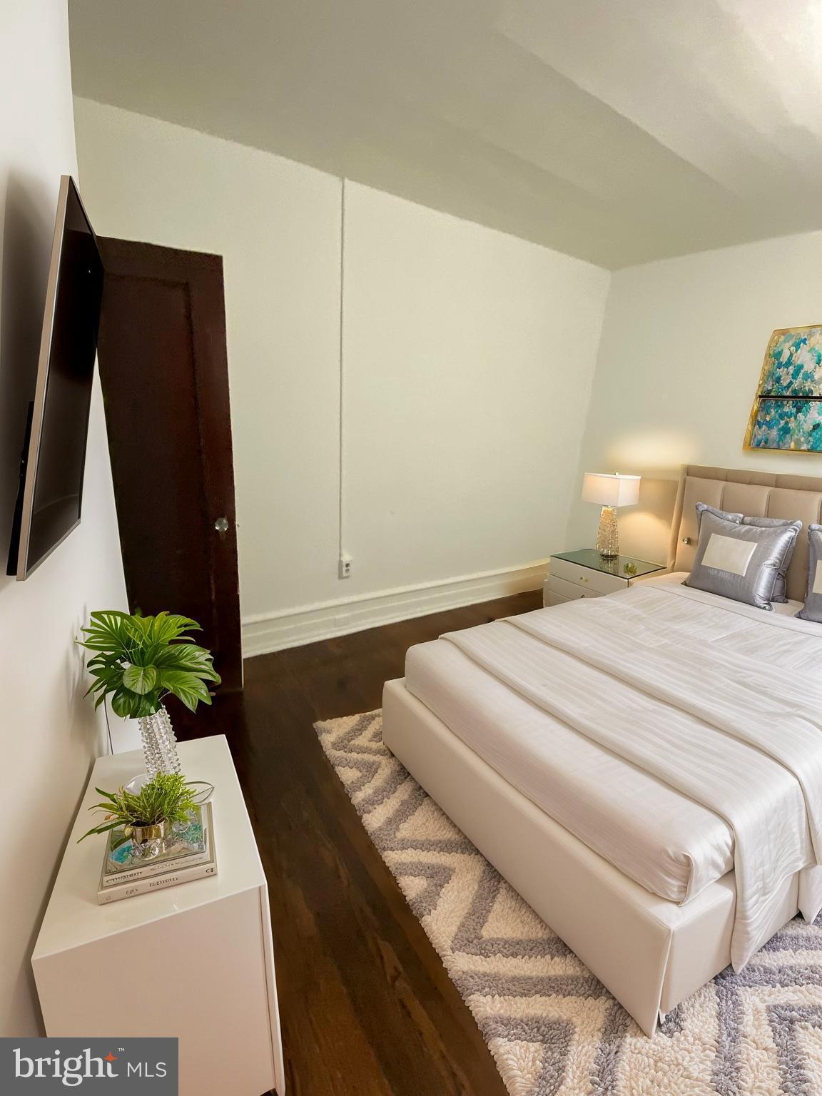 FRANKFORD - Residential Lease