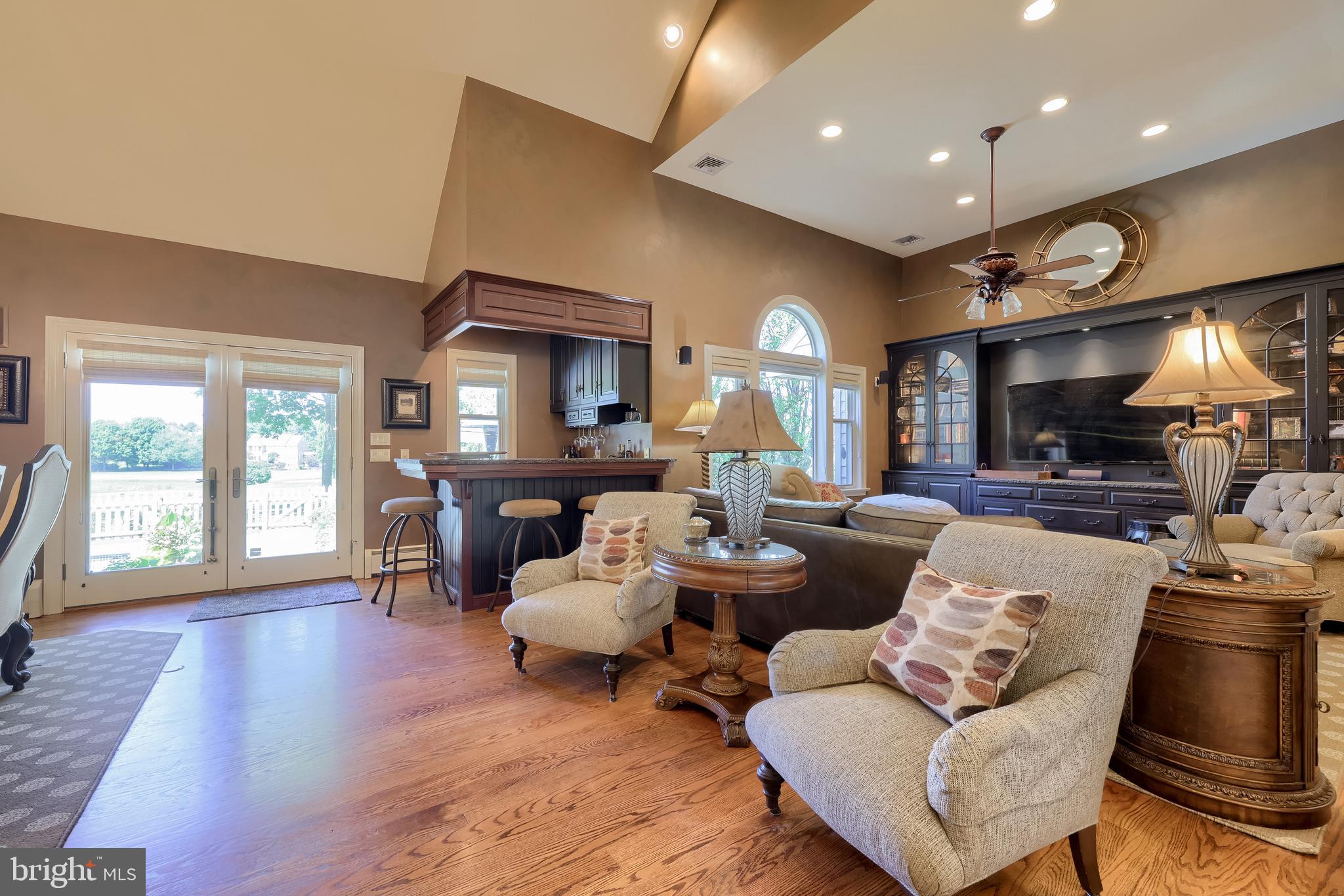 BENT CEEK C.C. - Residential