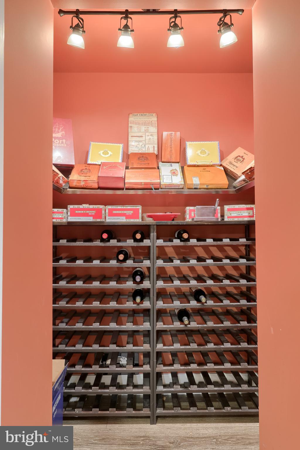 BENT CEEK C.C. - Residential