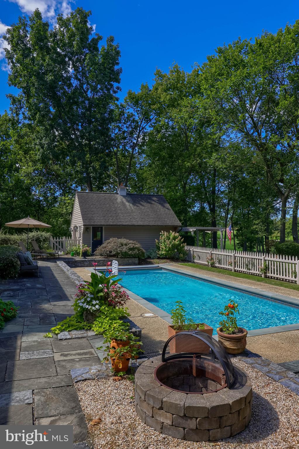 BENT CEEK C.C. - Residential