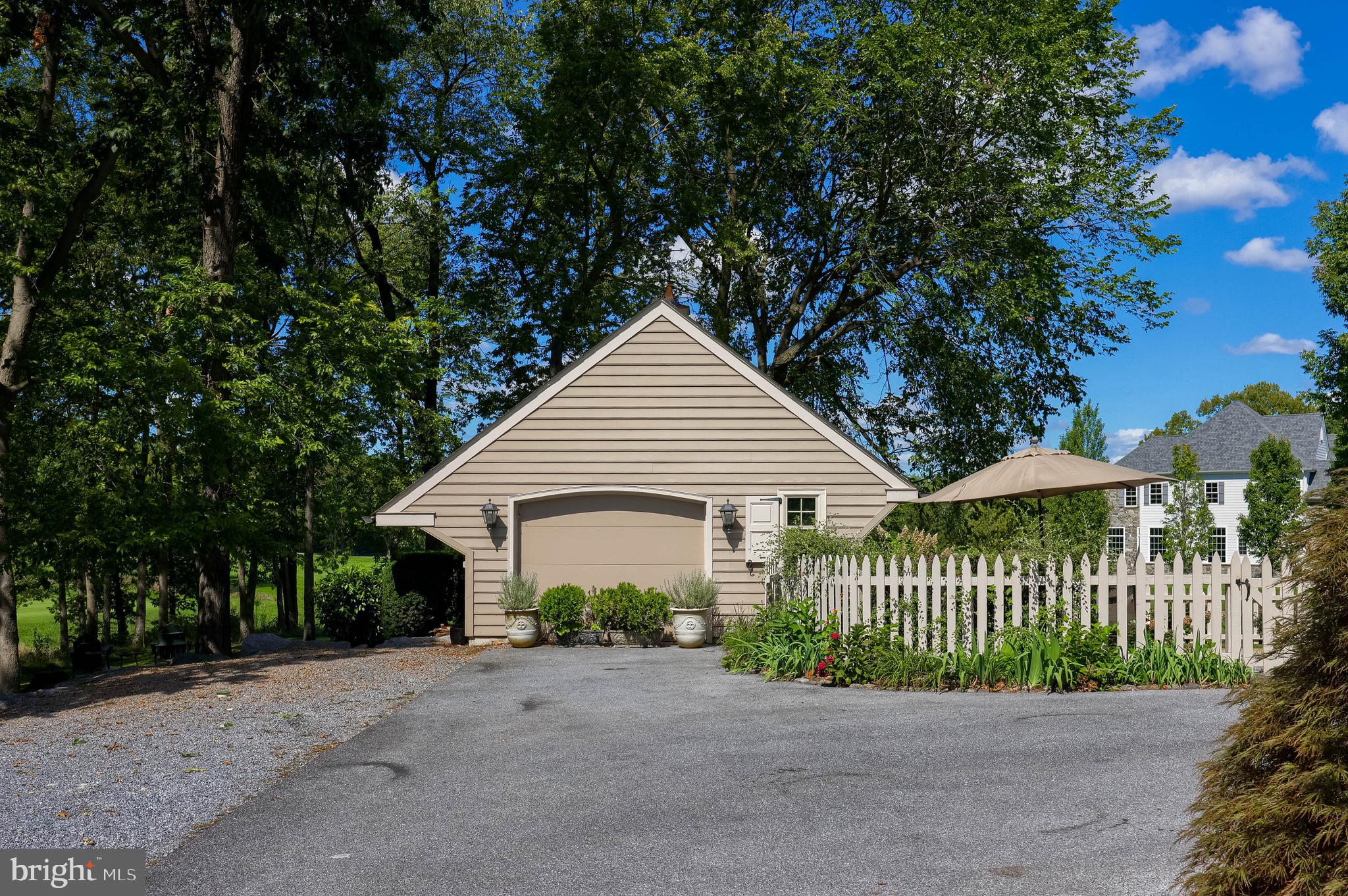 BENT CEEK C.C. - Residential