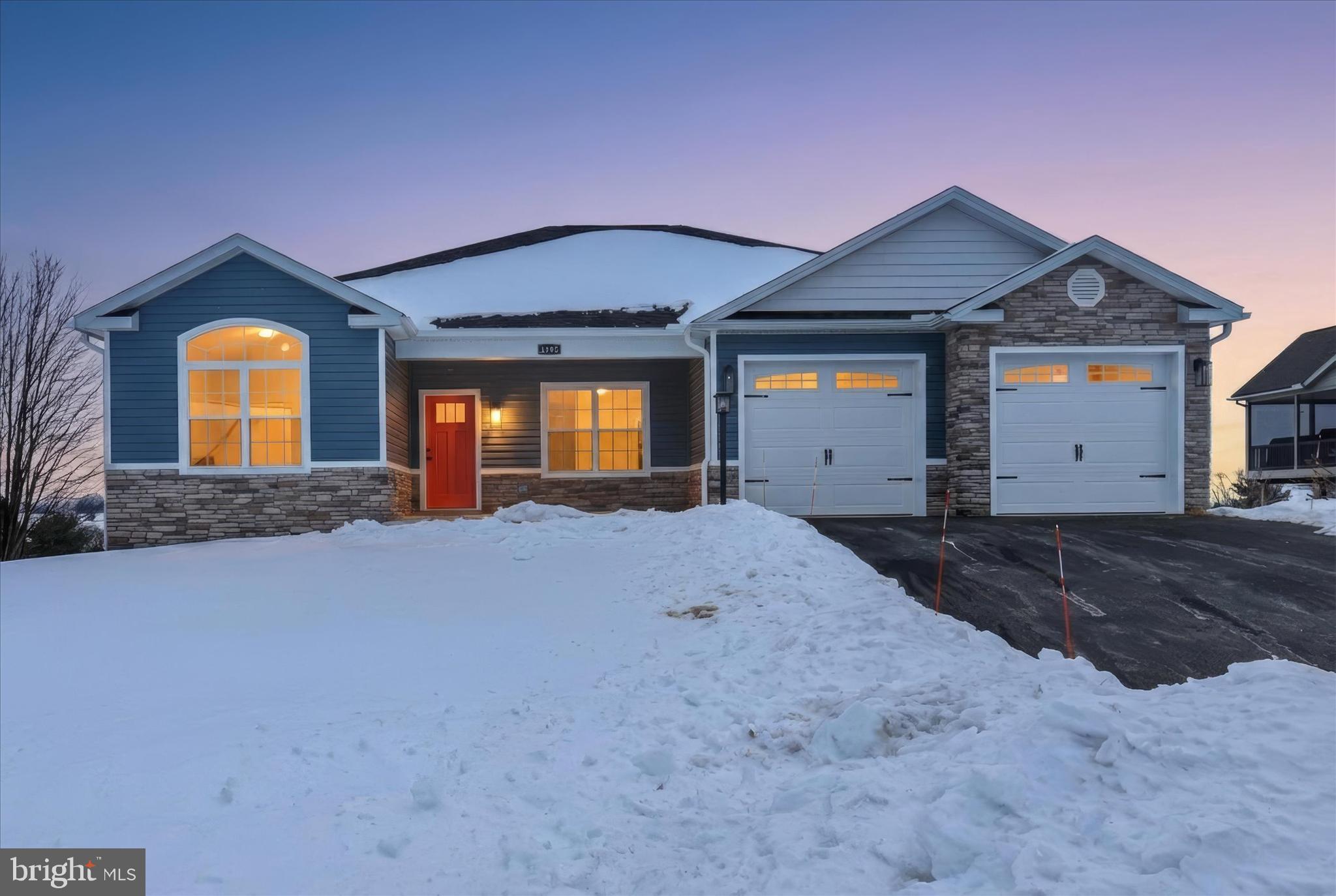 PENN NATIONAL GOLF COURSE COMMUNITY - Residential