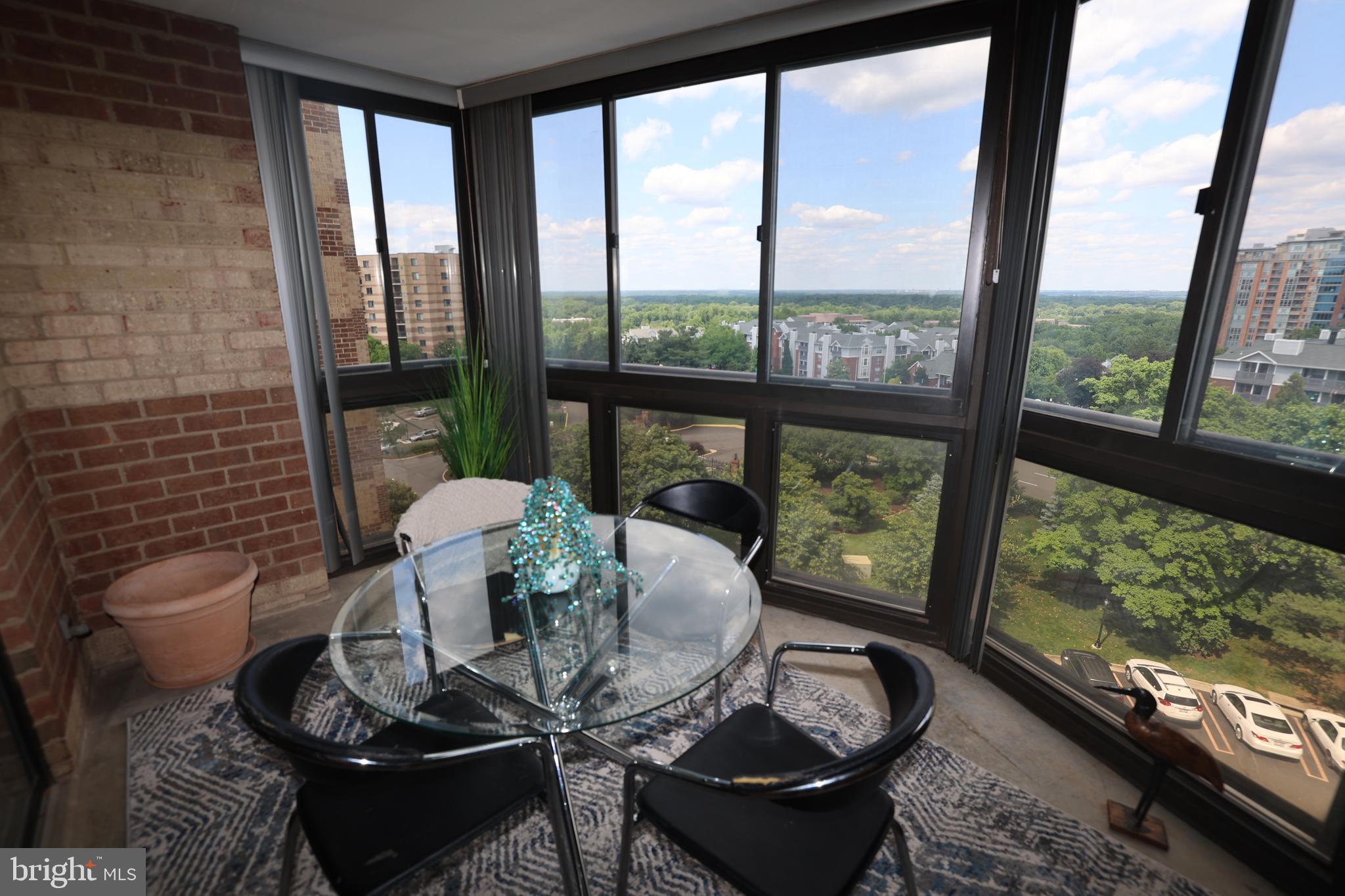 ROTONDA - Residential Lease