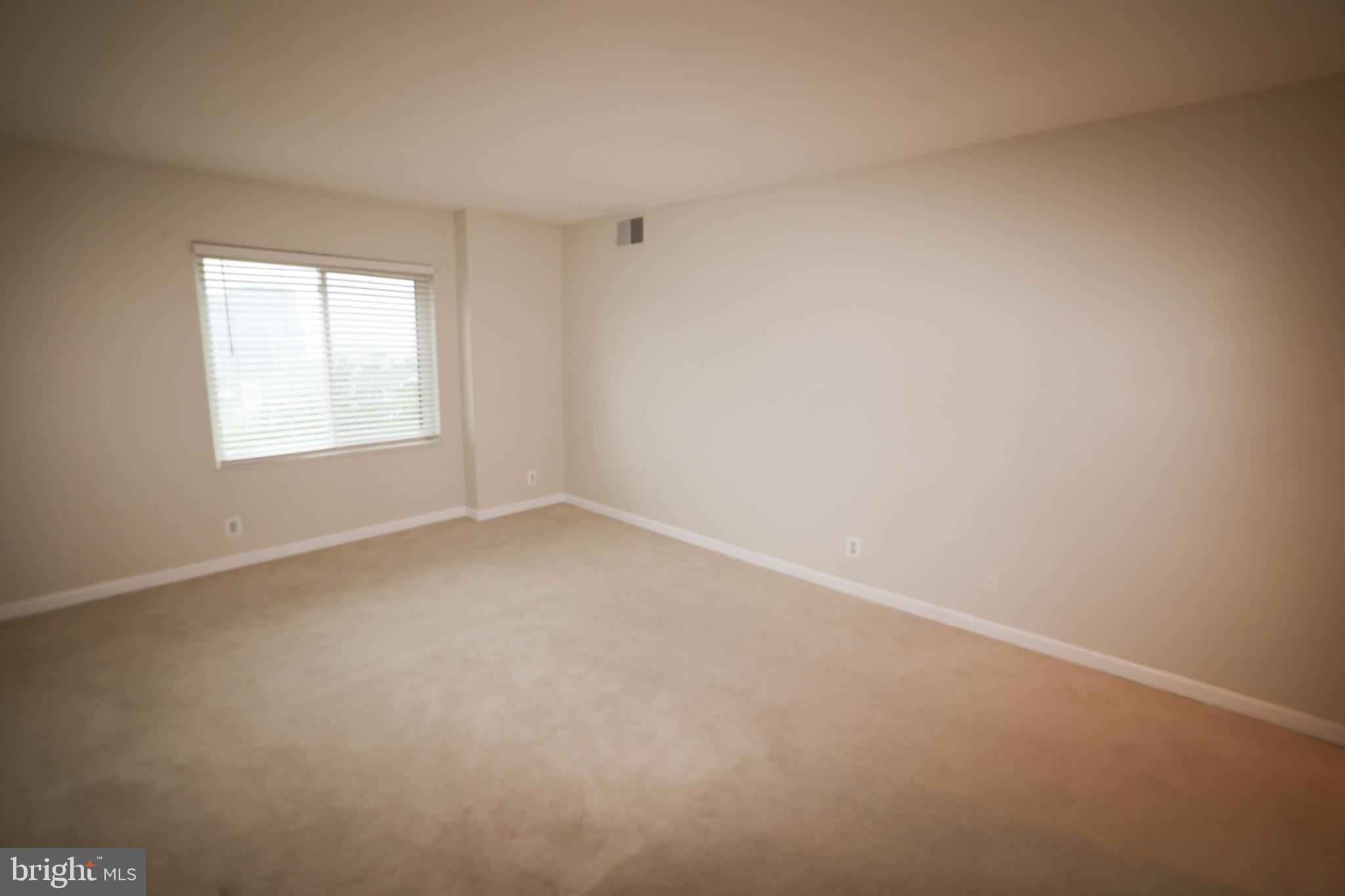 ROTONDA - Residential Lease