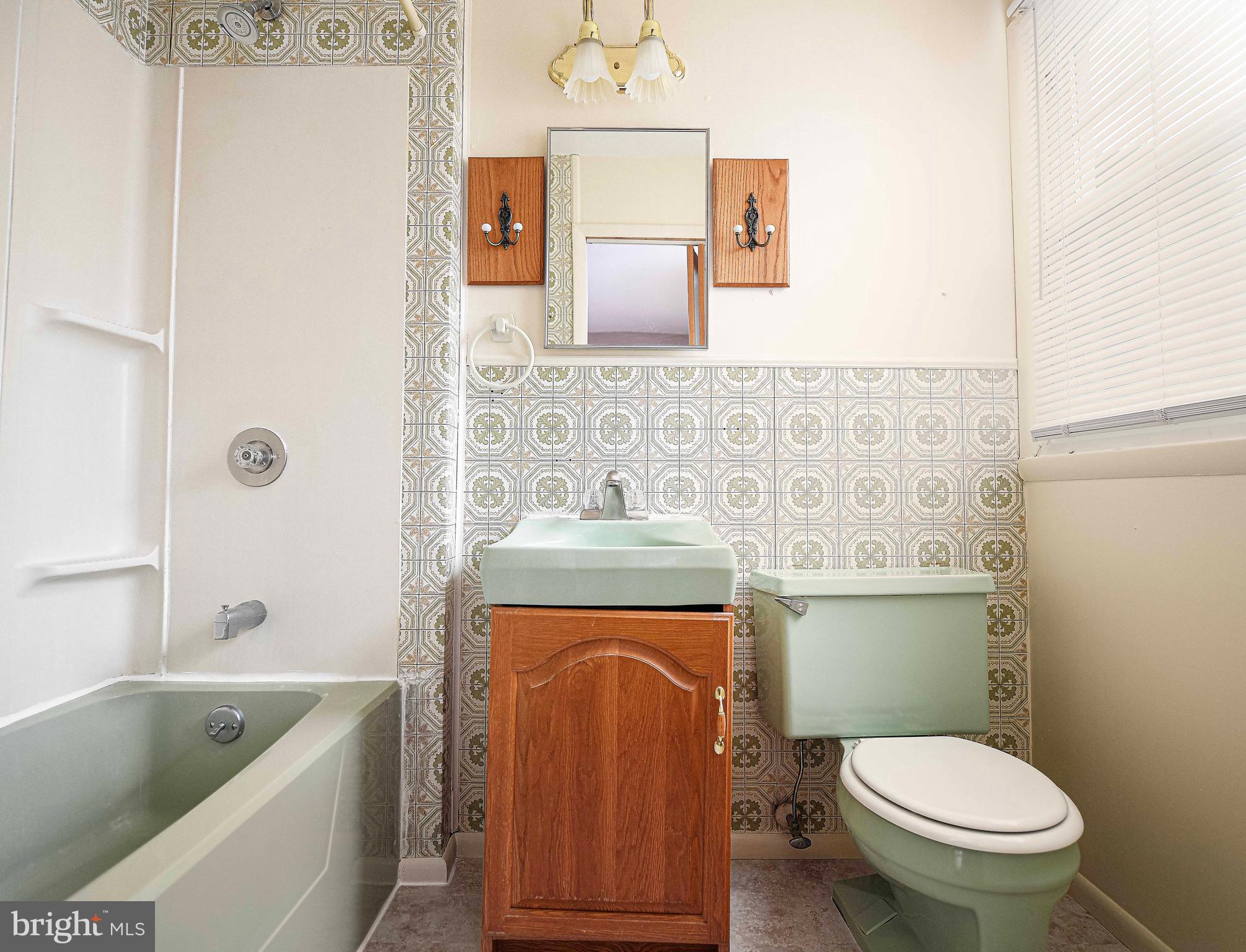 EDGEWOOD MEADOWS - Residential