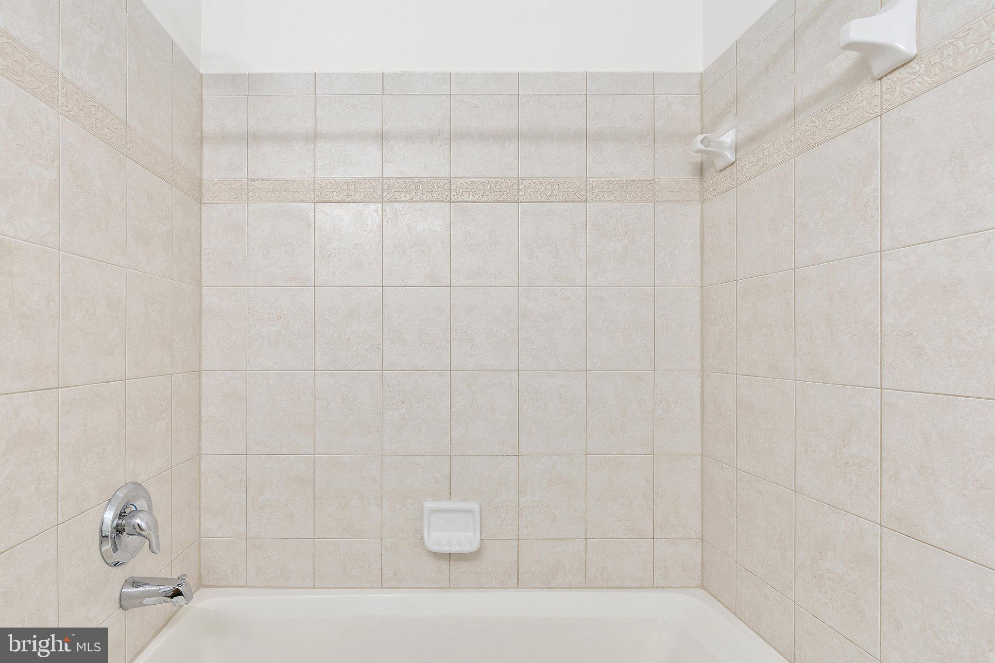 LAKELAND PLACE - Residential