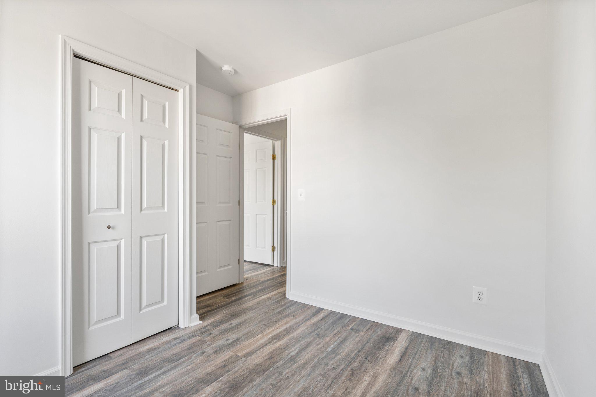 LAKELAND PLACE - Residential