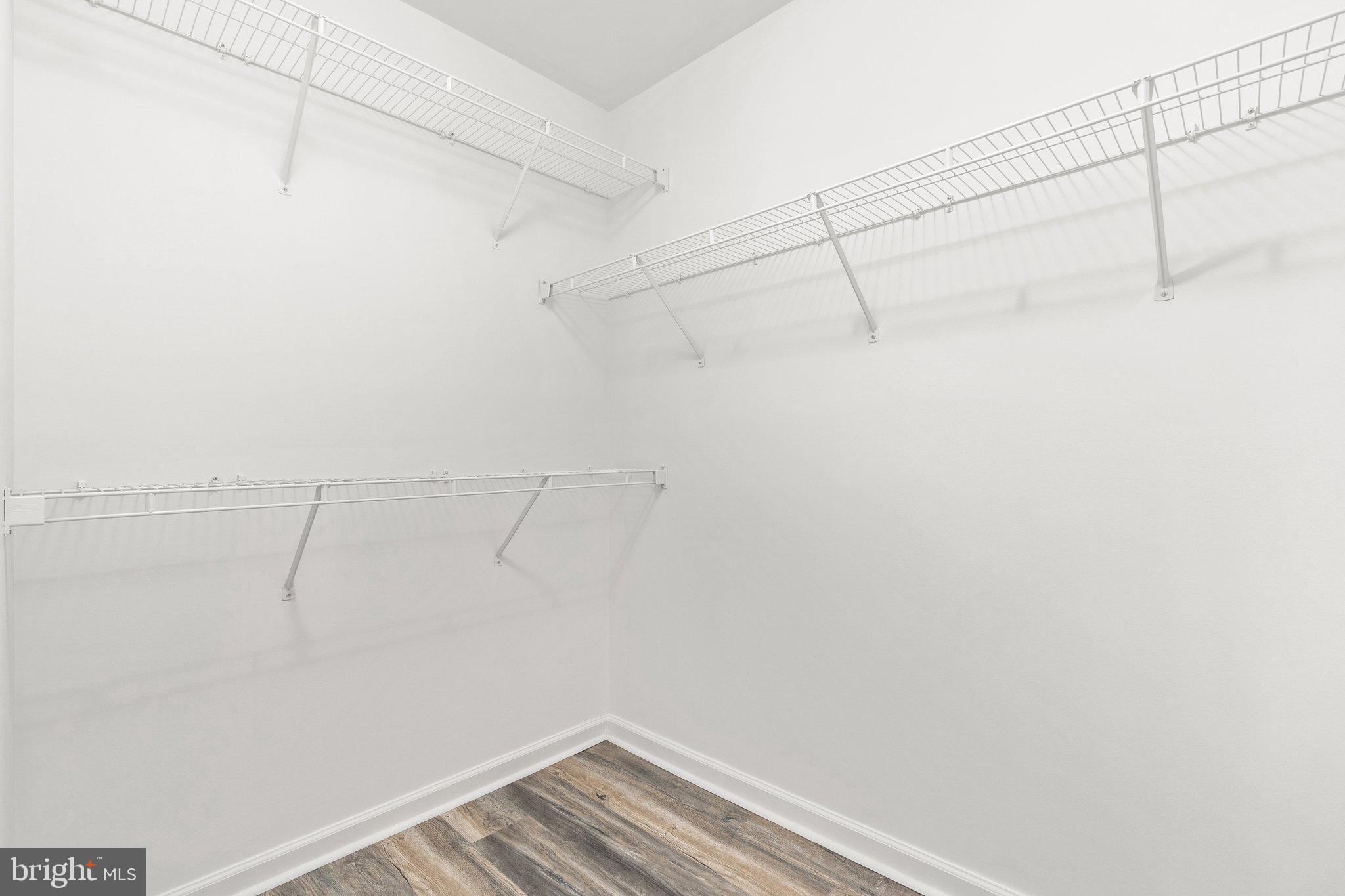 LAKELAND PLACE - Residential