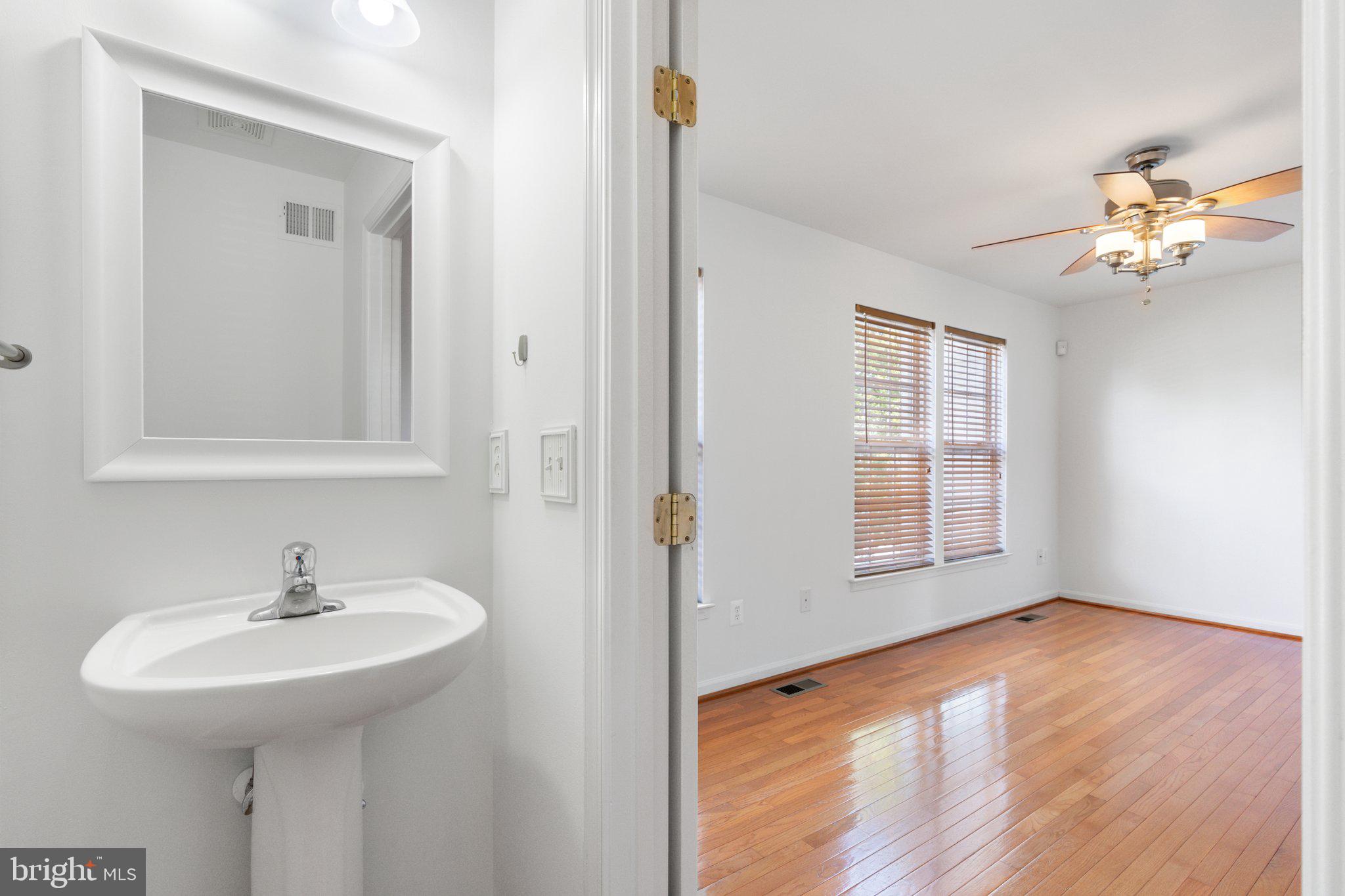 LAKELAND PLACE - Residential