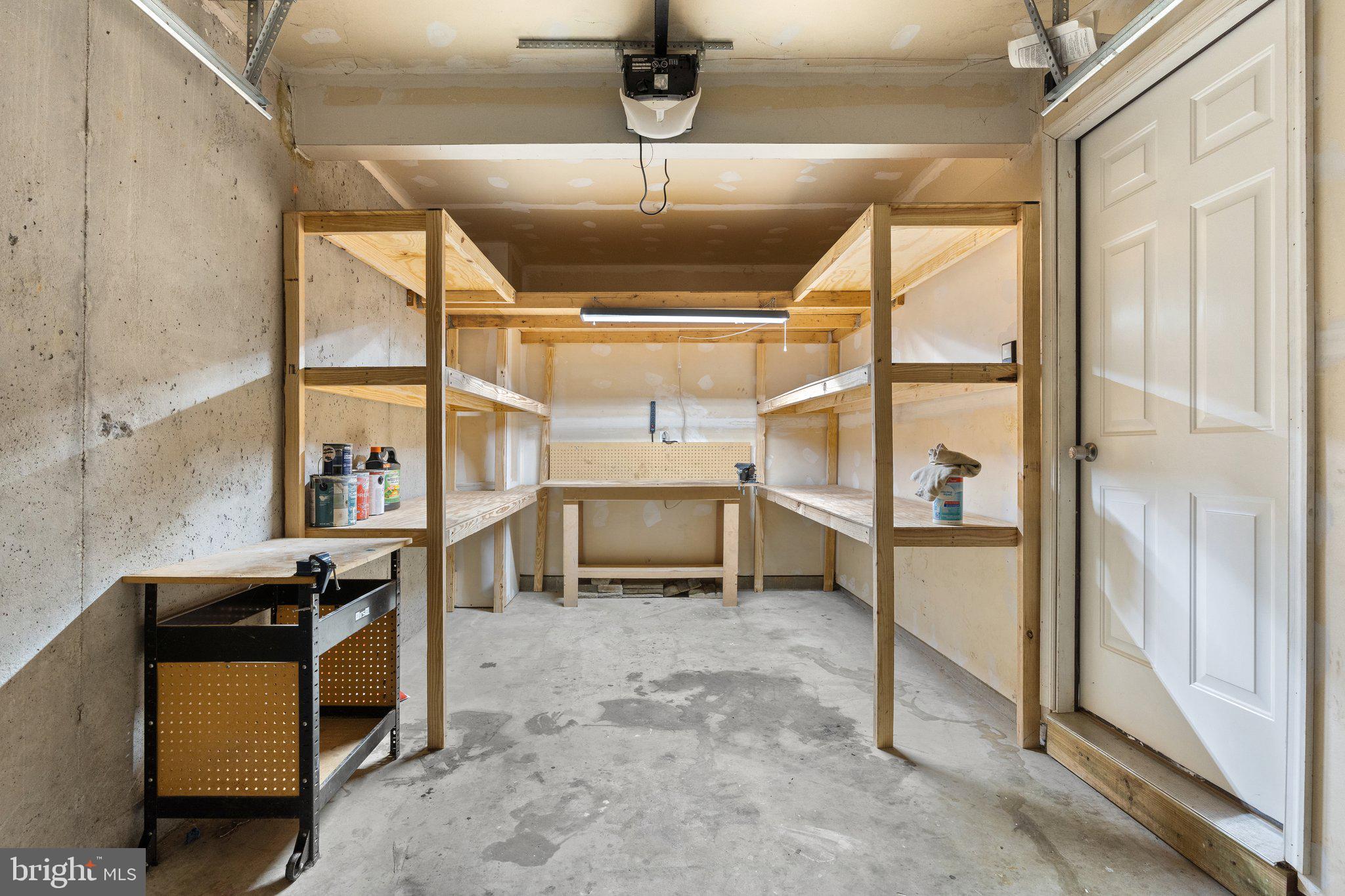 LAKELAND PLACE - Residential