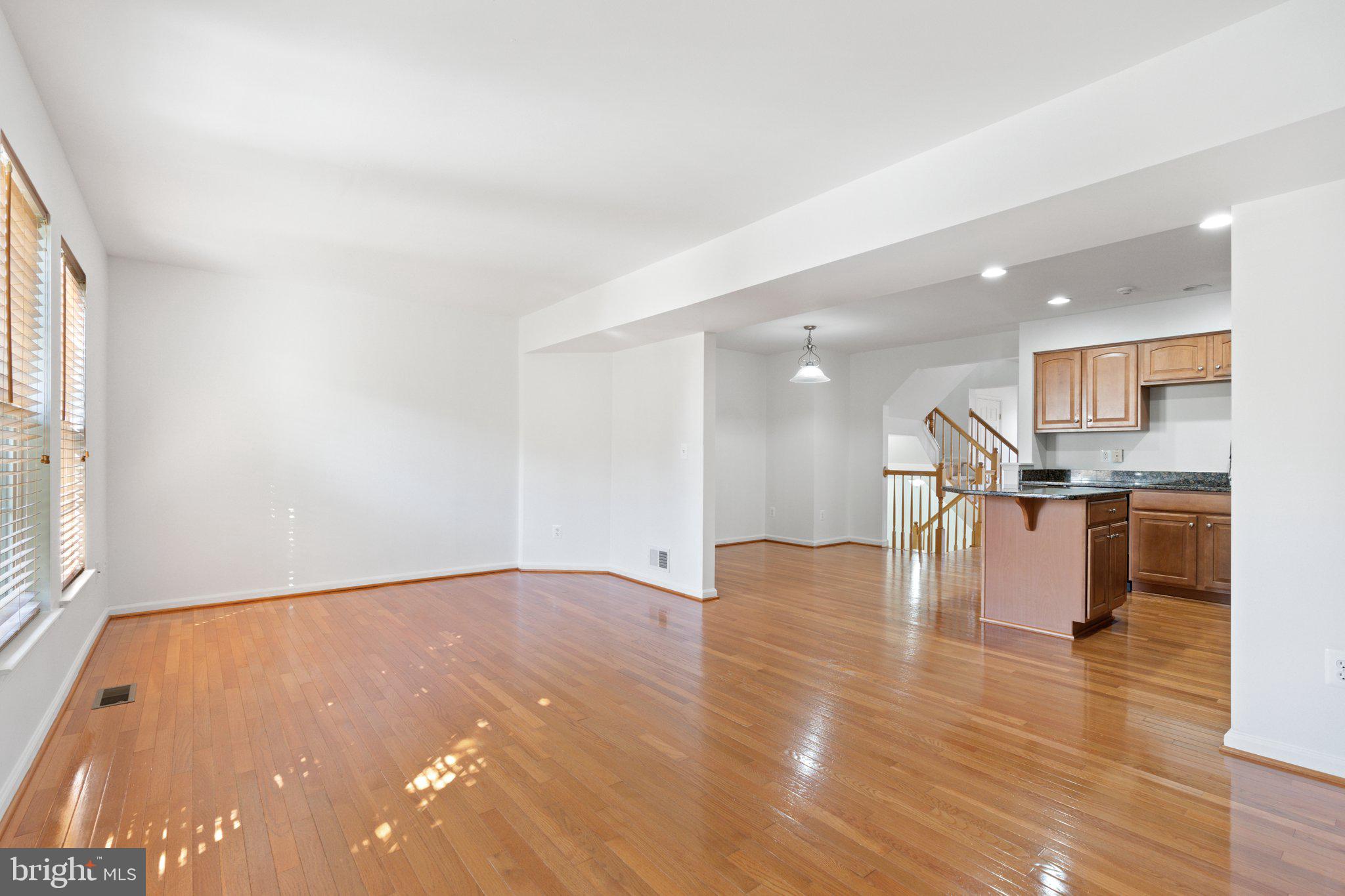 LAKELAND PLACE - Residential