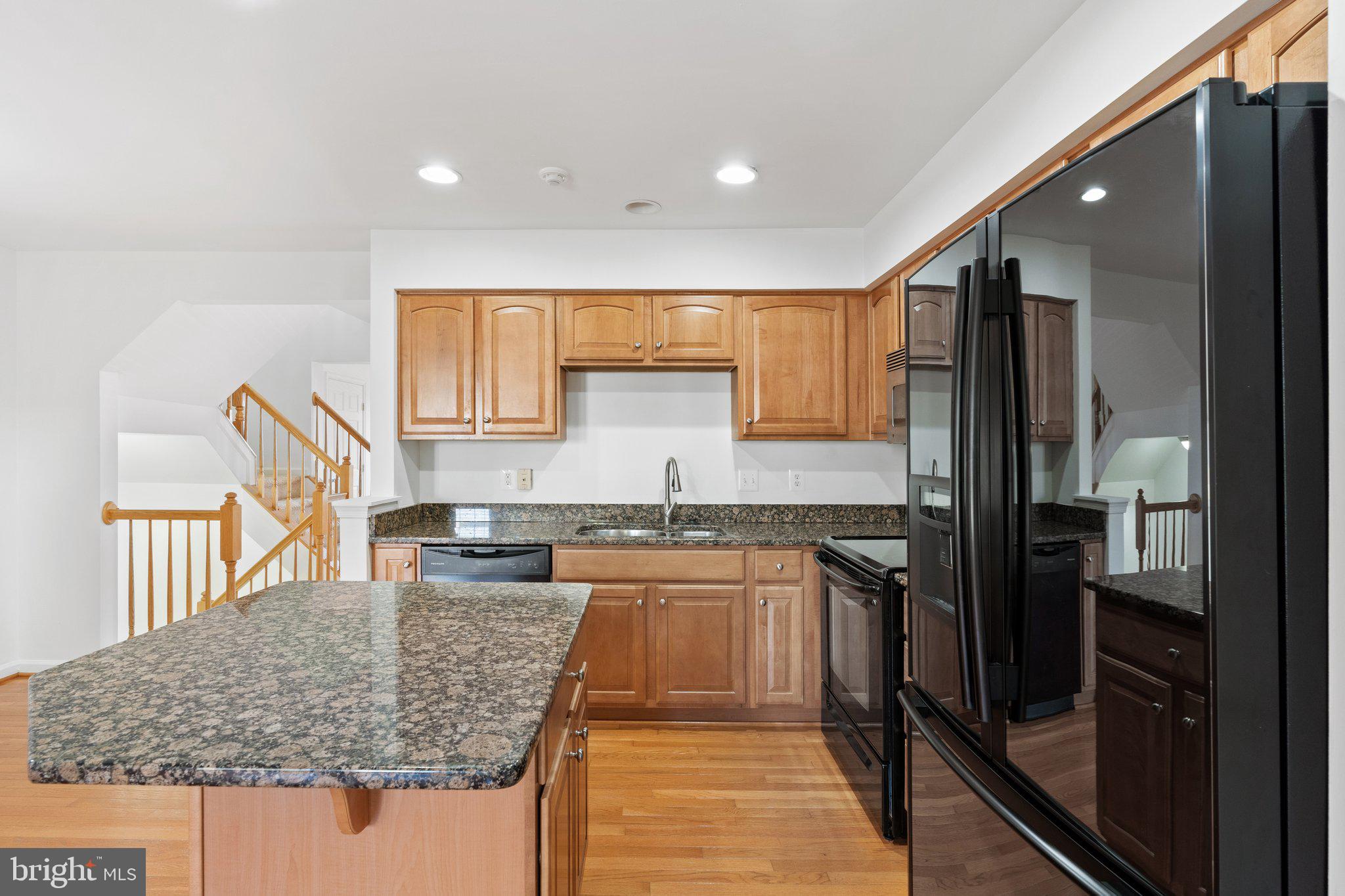 LAKELAND PLACE - Residential