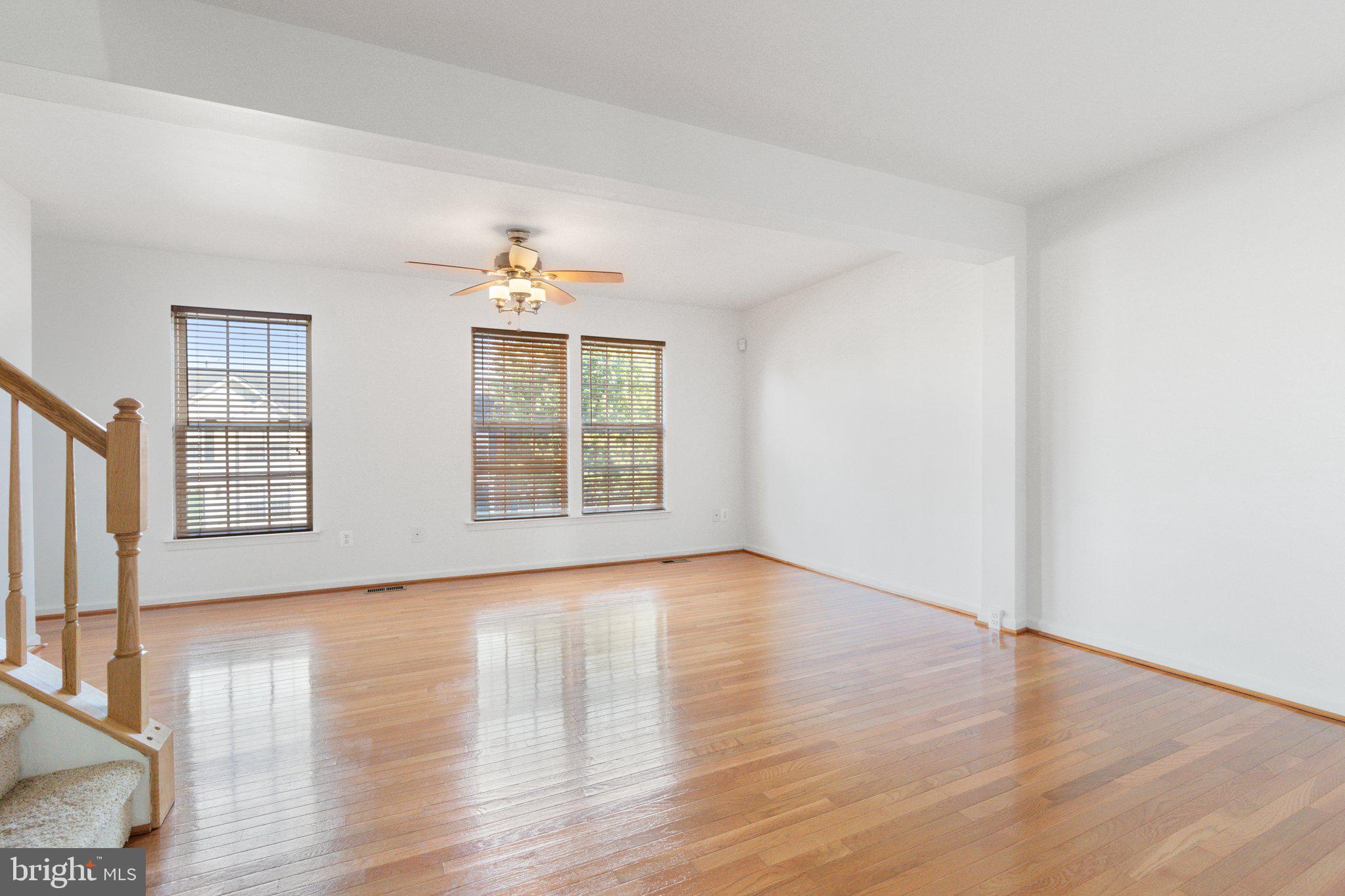 LAKELAND PLACE - Residential