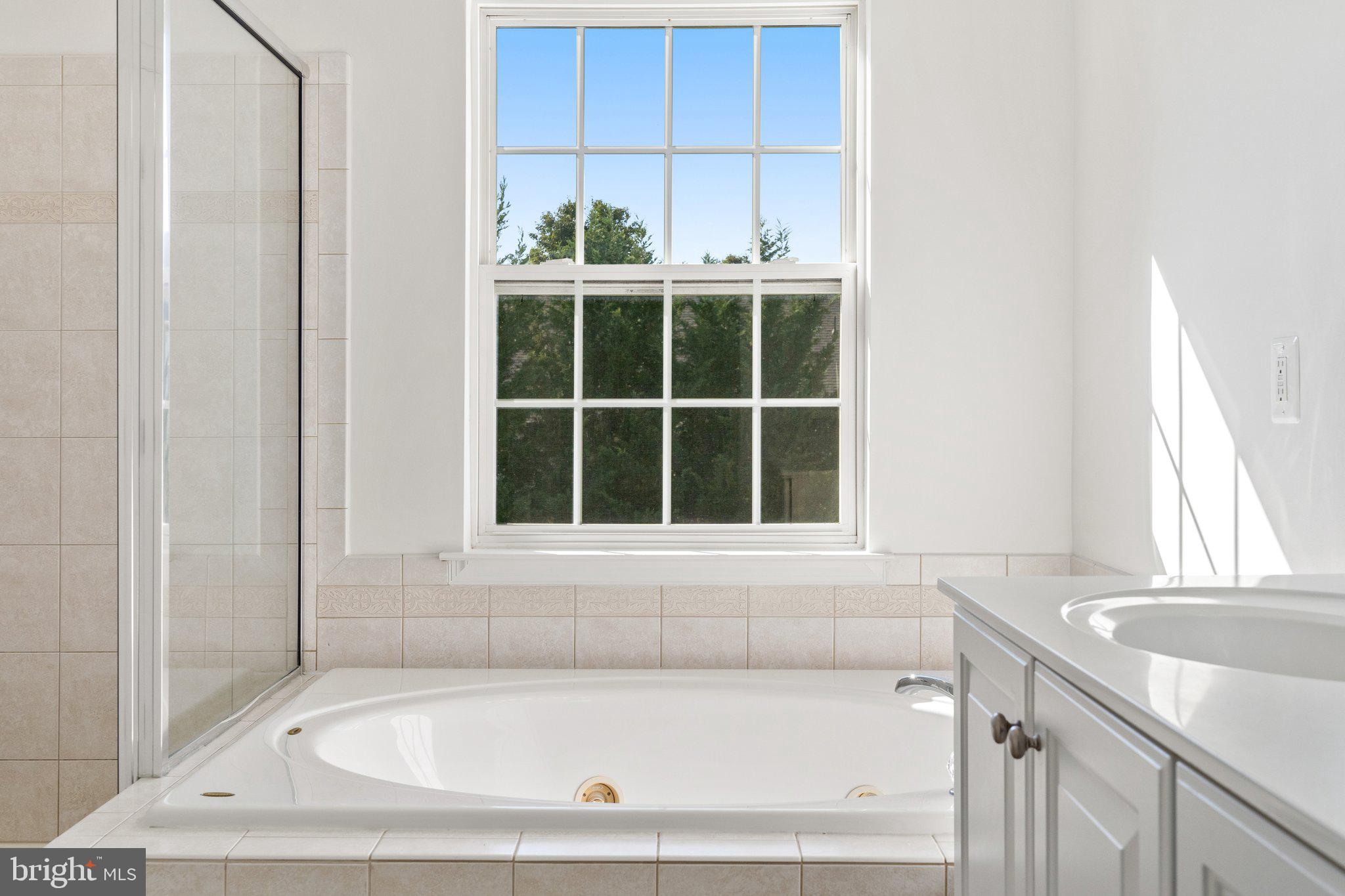 LAKELAND PLACE - Residential