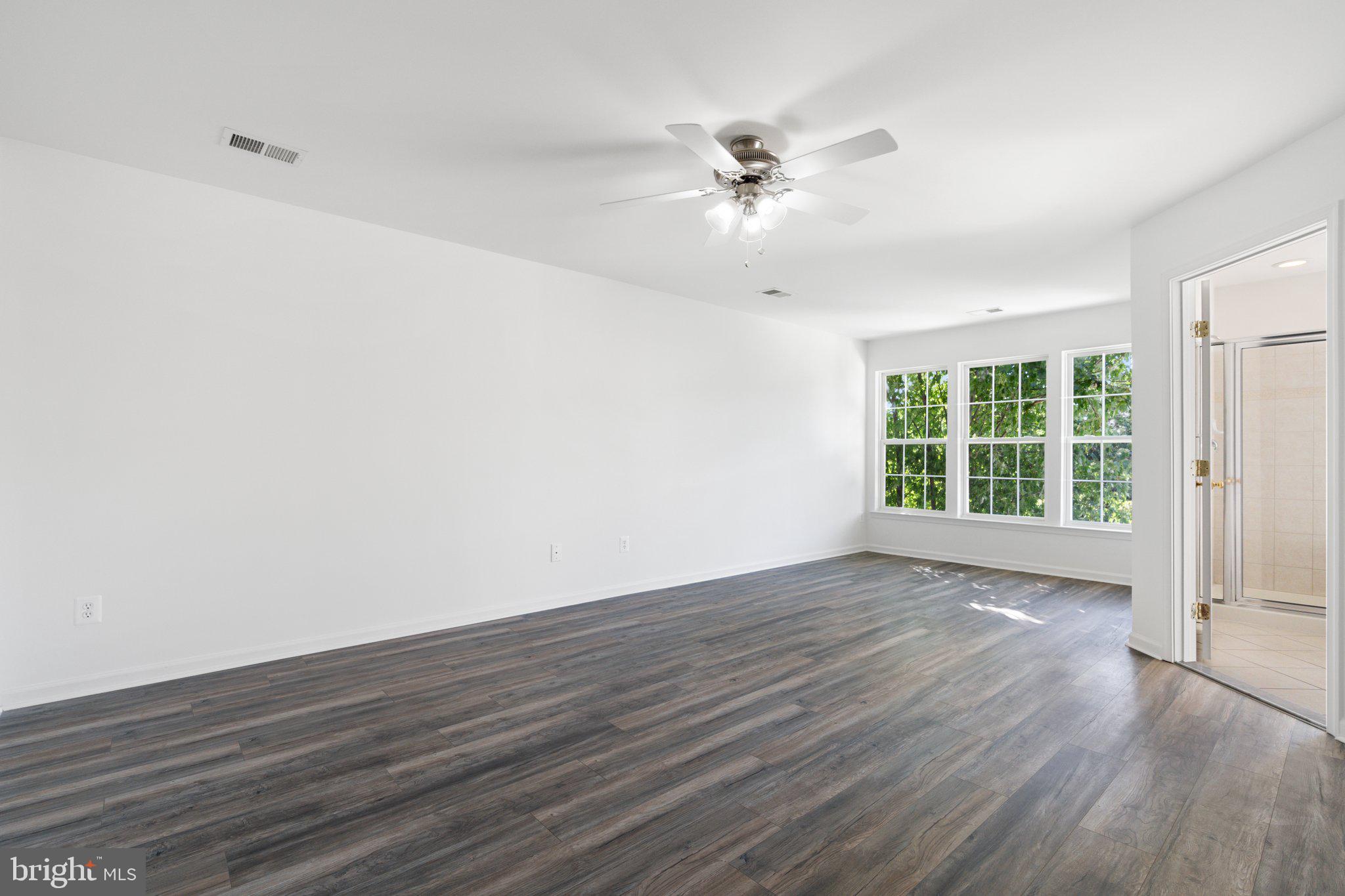 LAKELAND PLACE - Residential