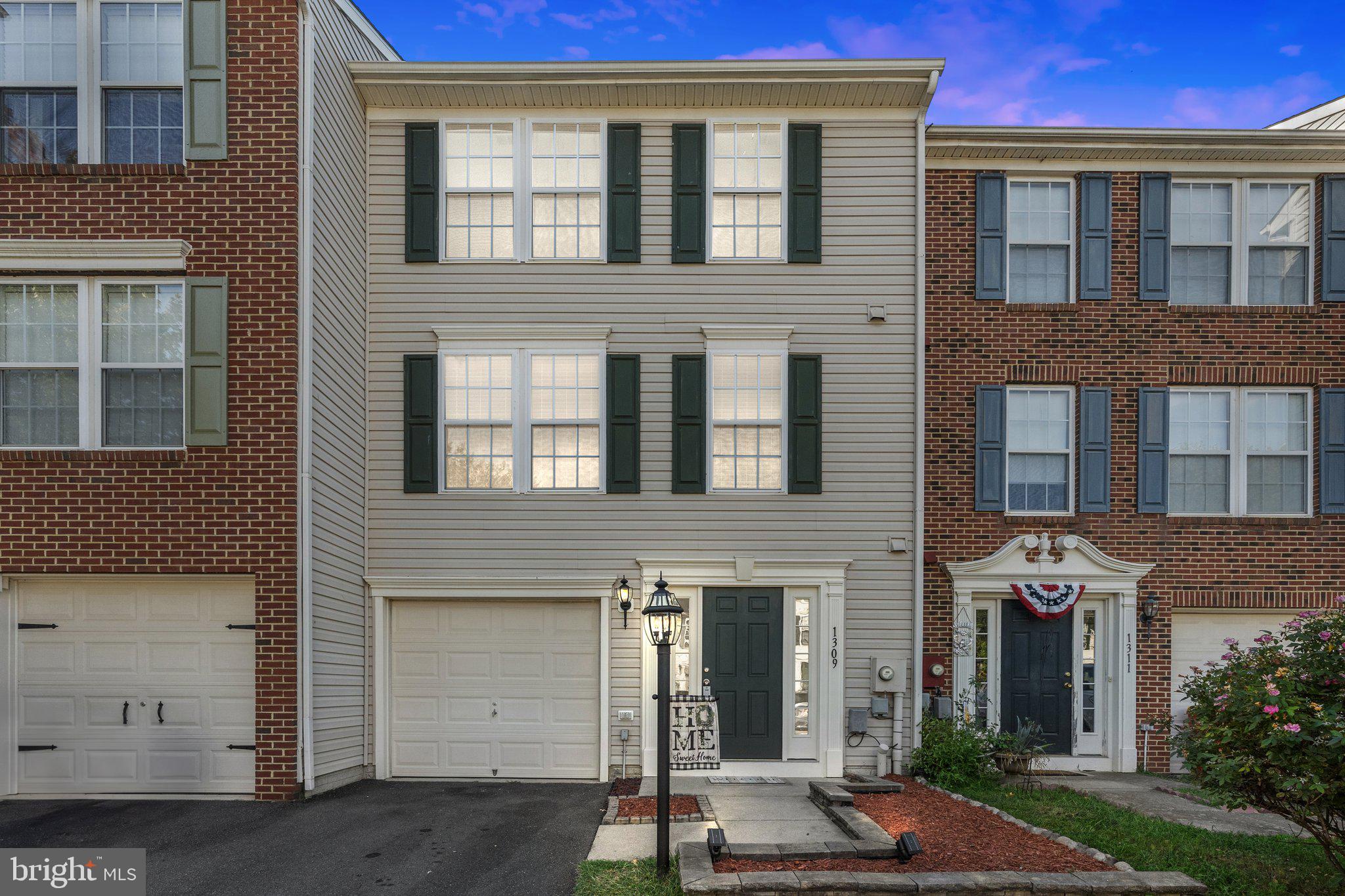 LAKELAND PLACE - Residential